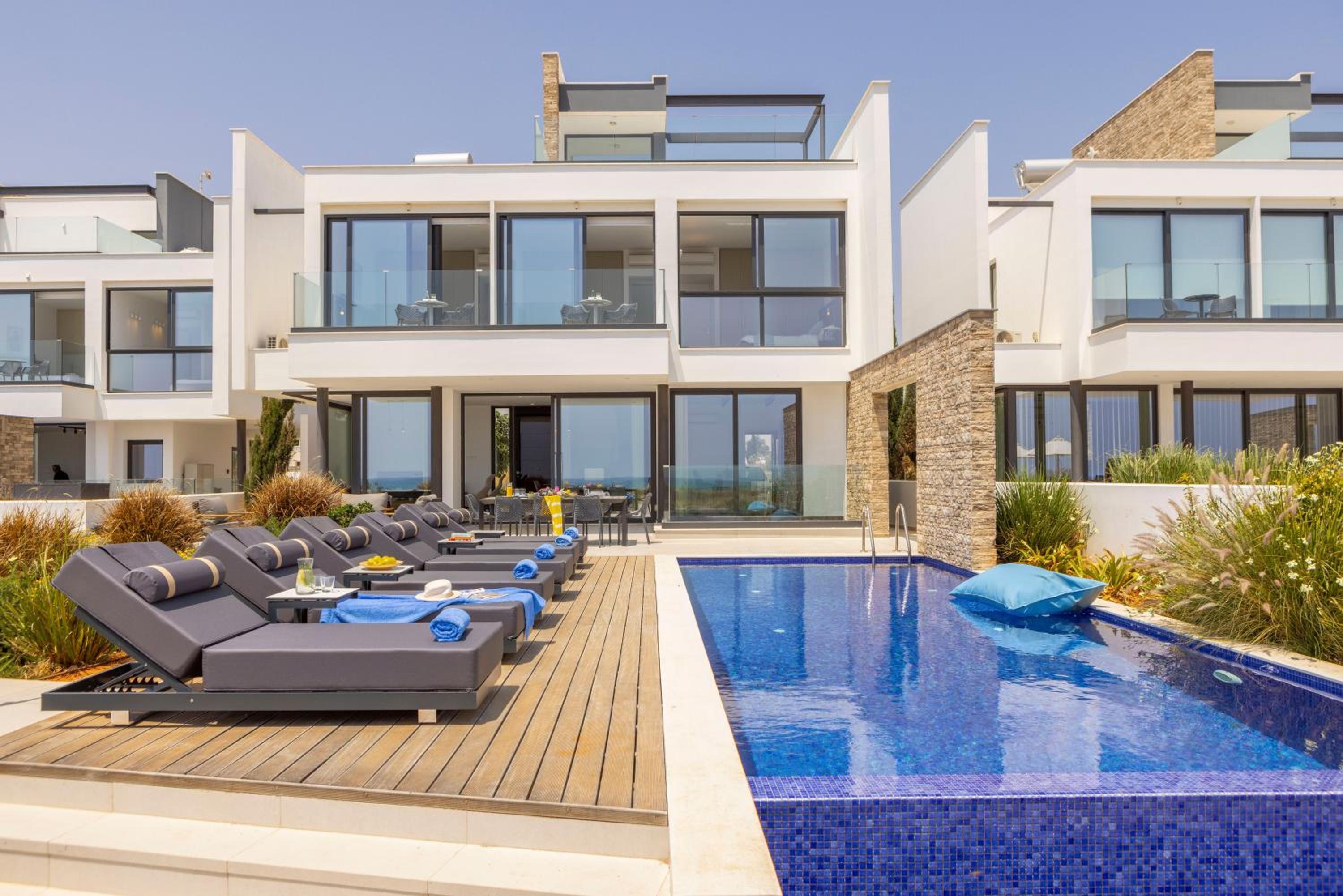 Villa Pliades
