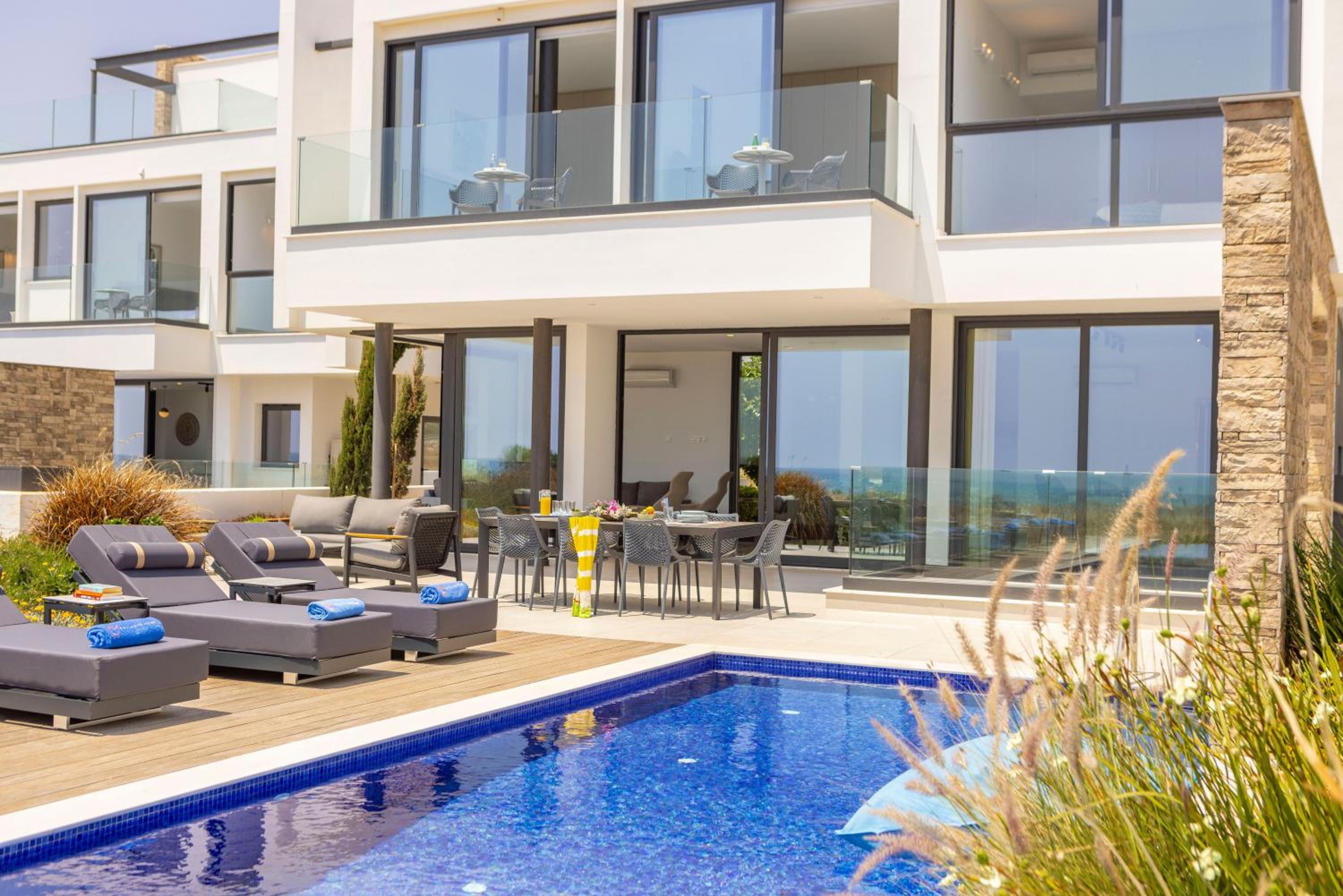 Villa Pliades