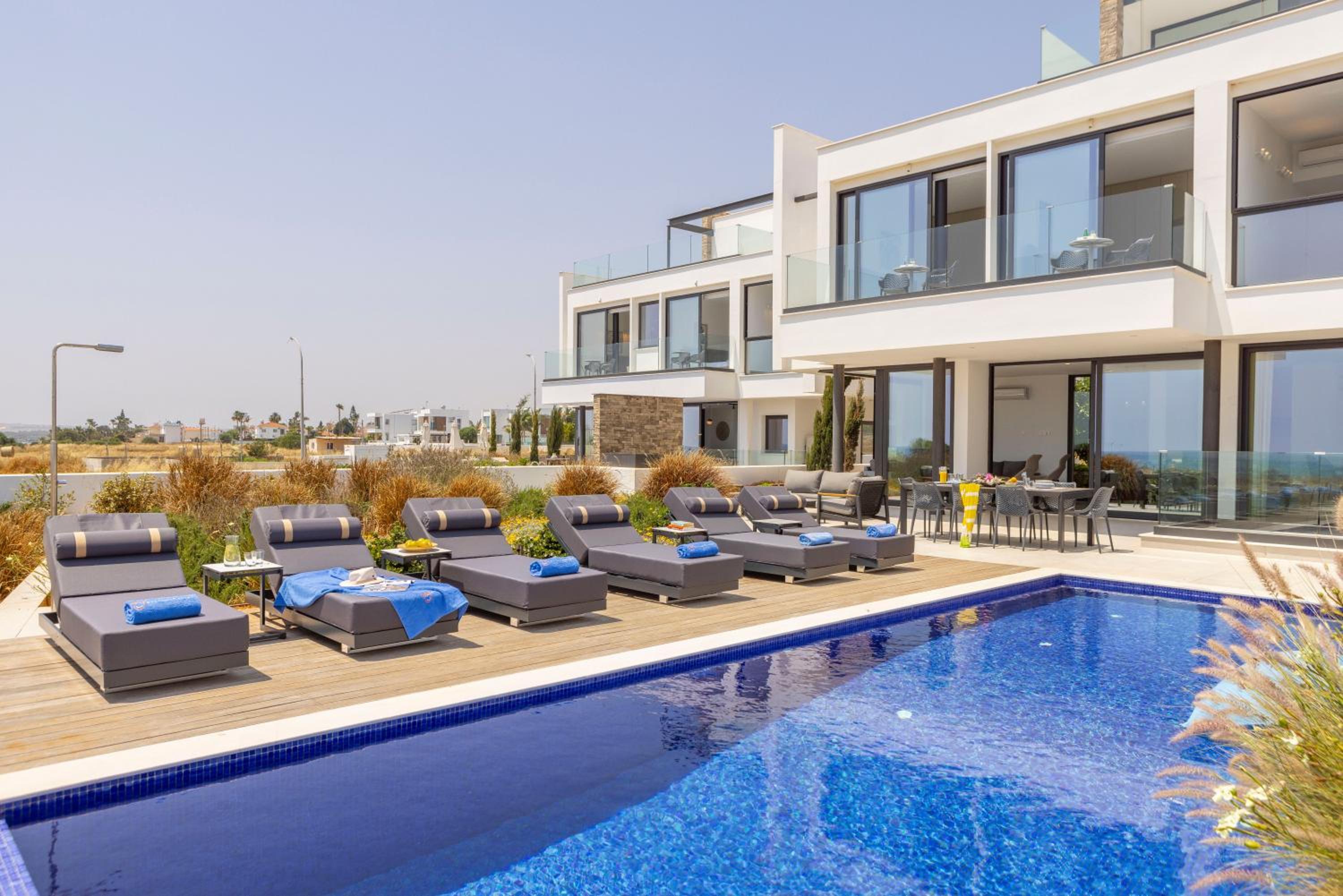 Villa Pliades