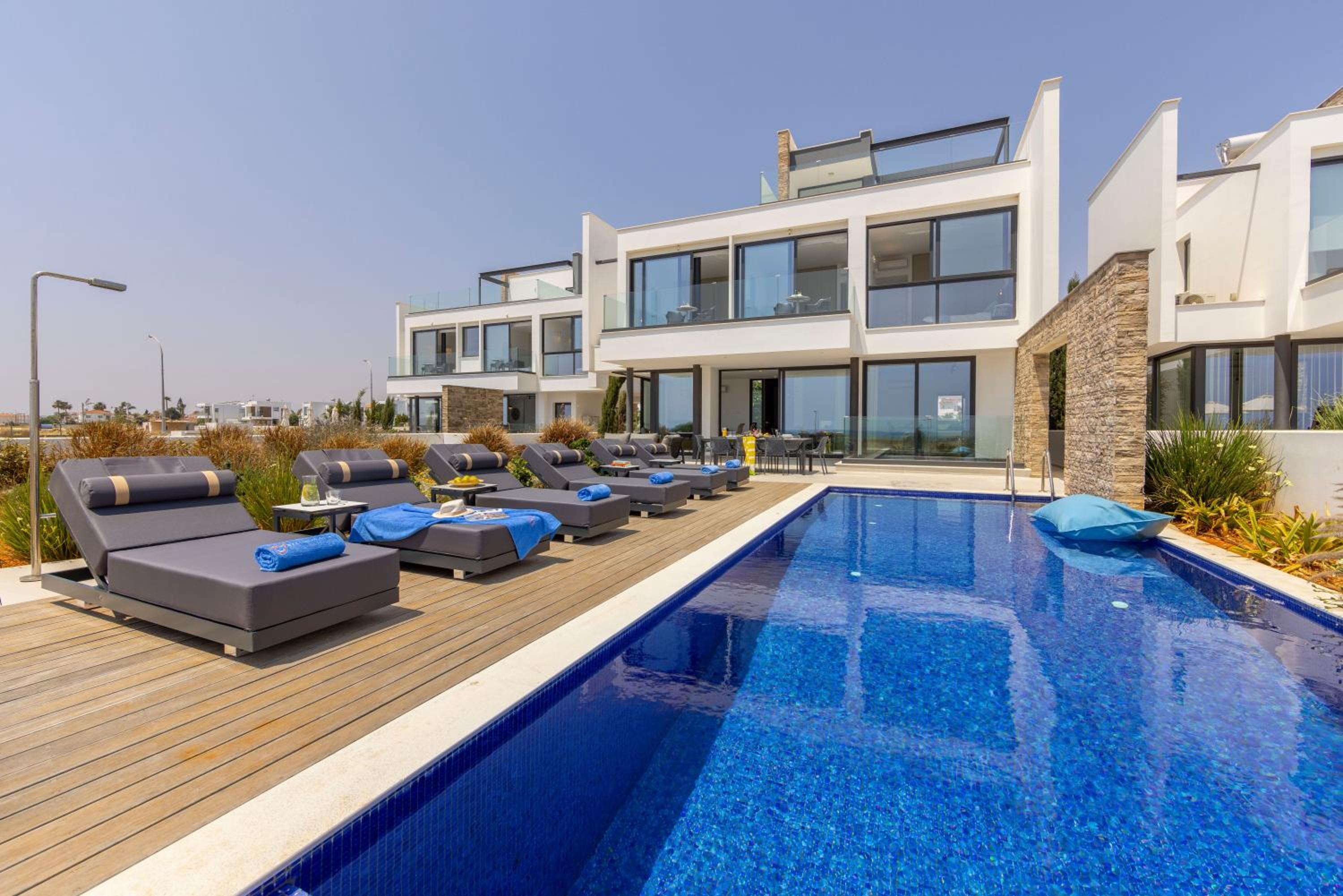 Villa Pliades