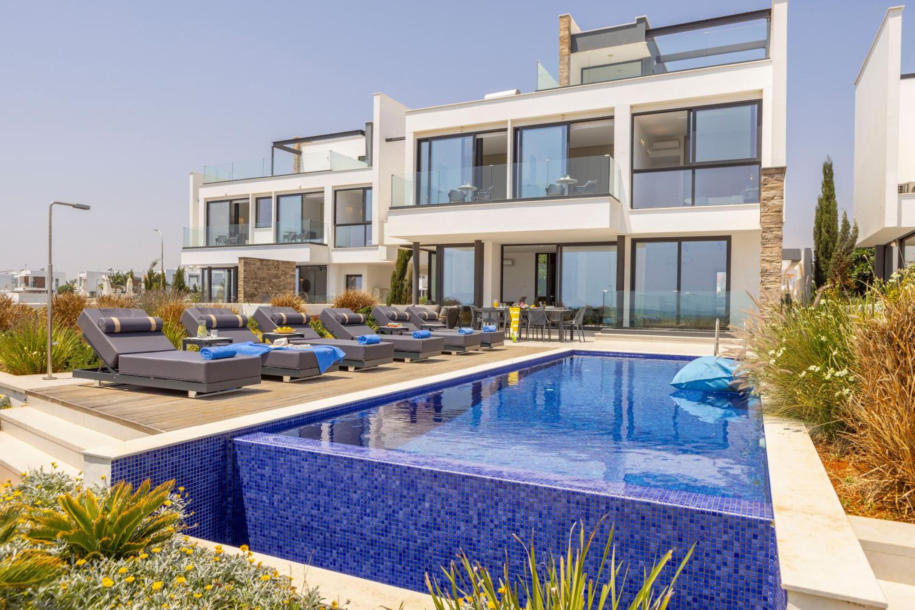 Villa Pliades