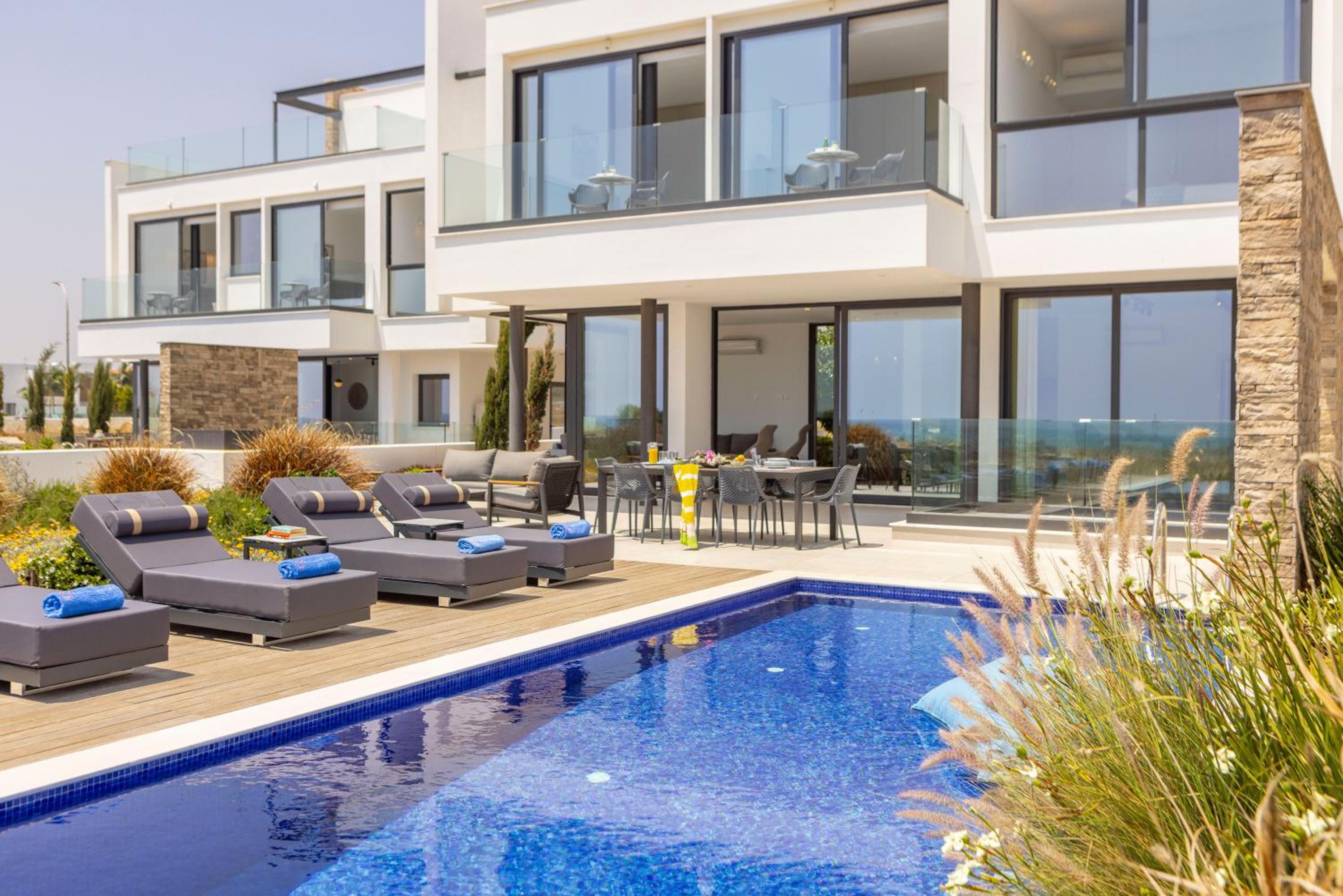 Villa Pliades