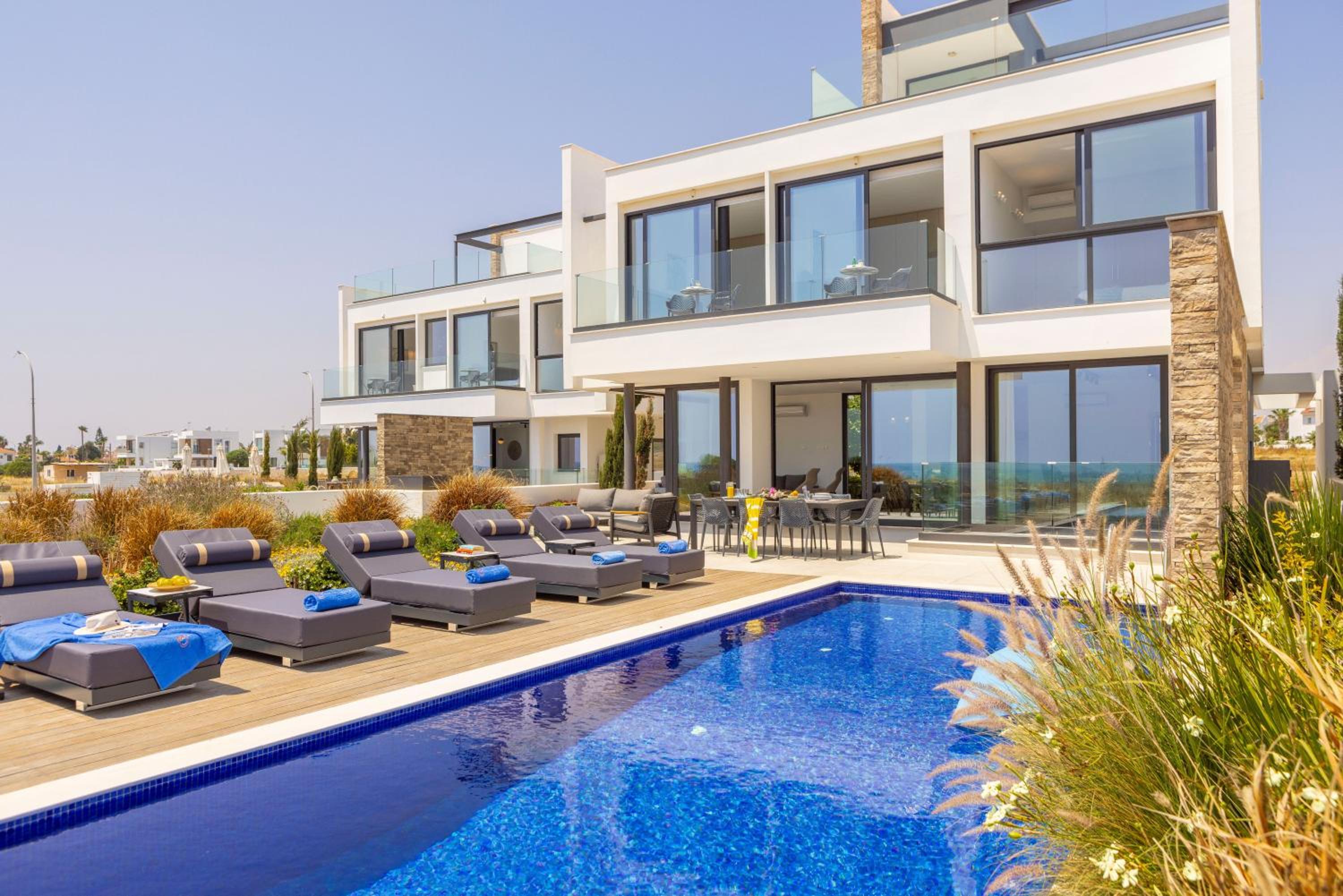 Villa Pliades