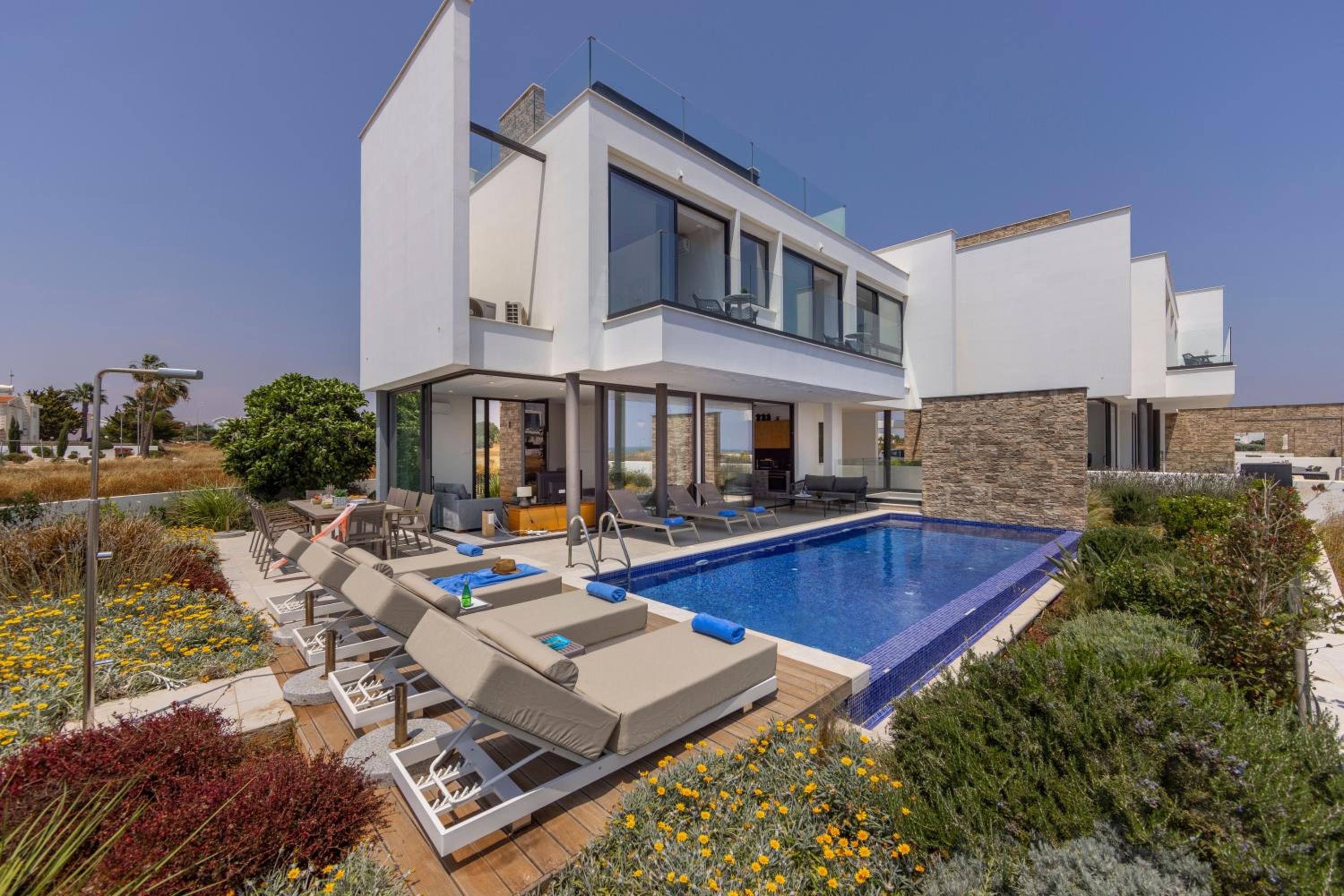Villa Pliades
