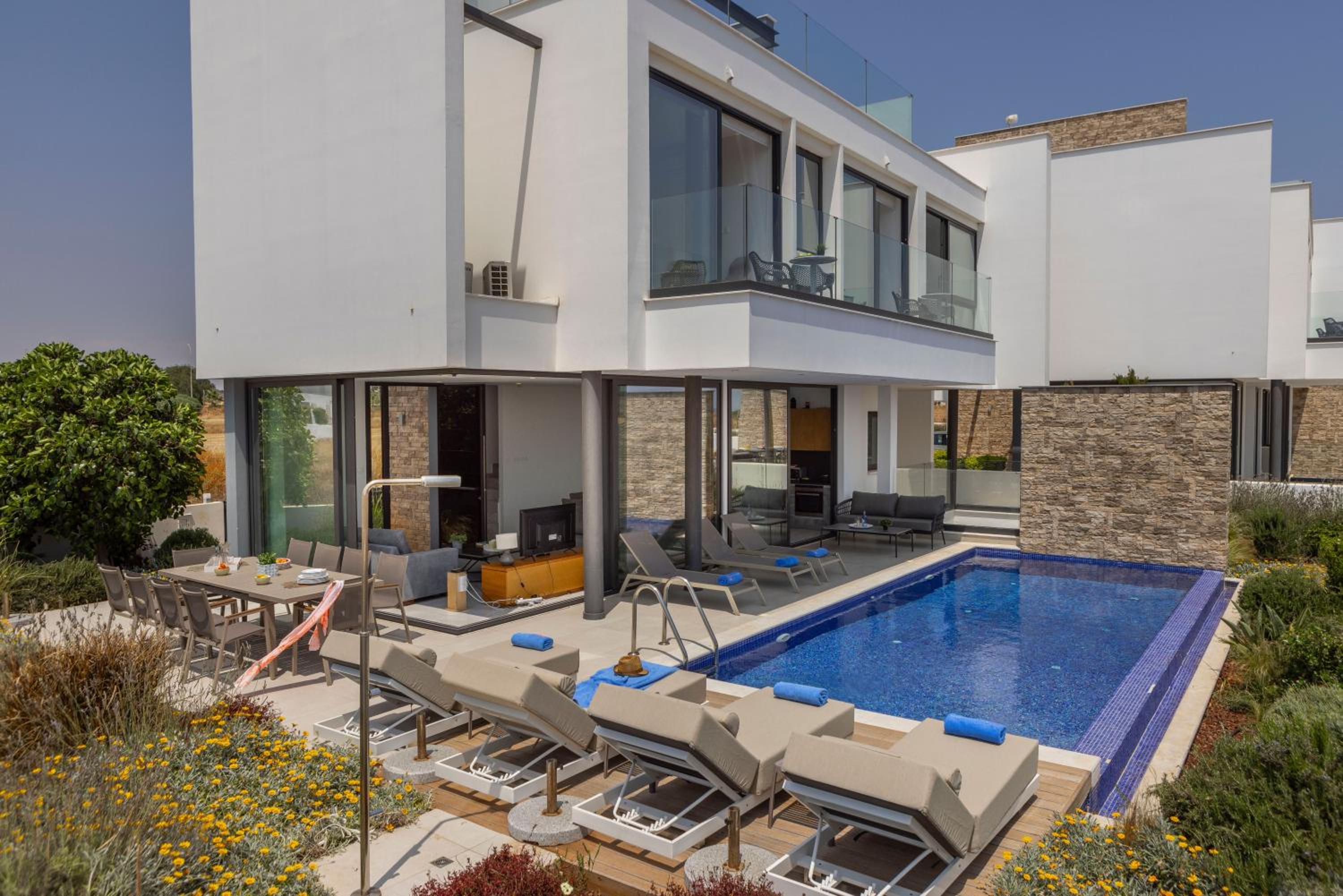 Villa Pliades