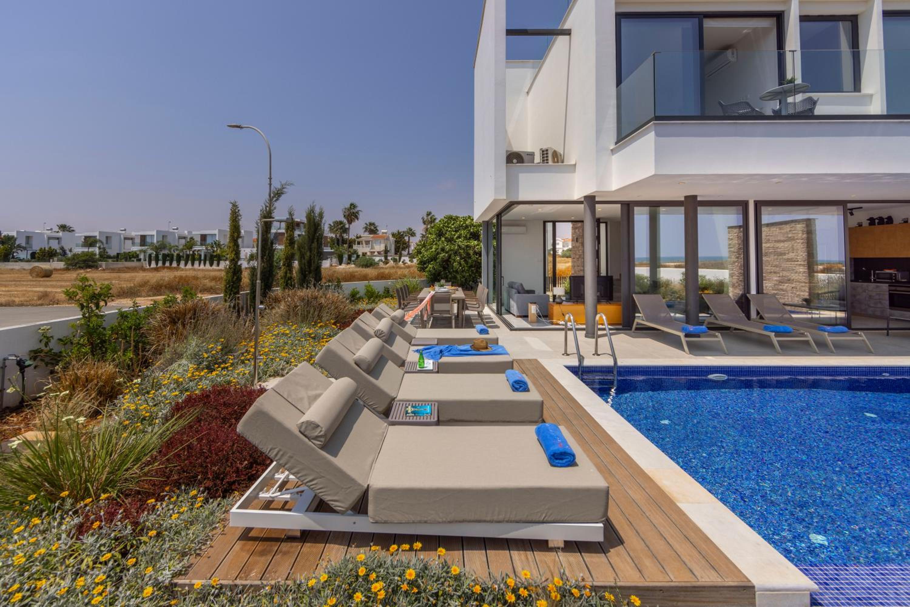 Villa Pliades