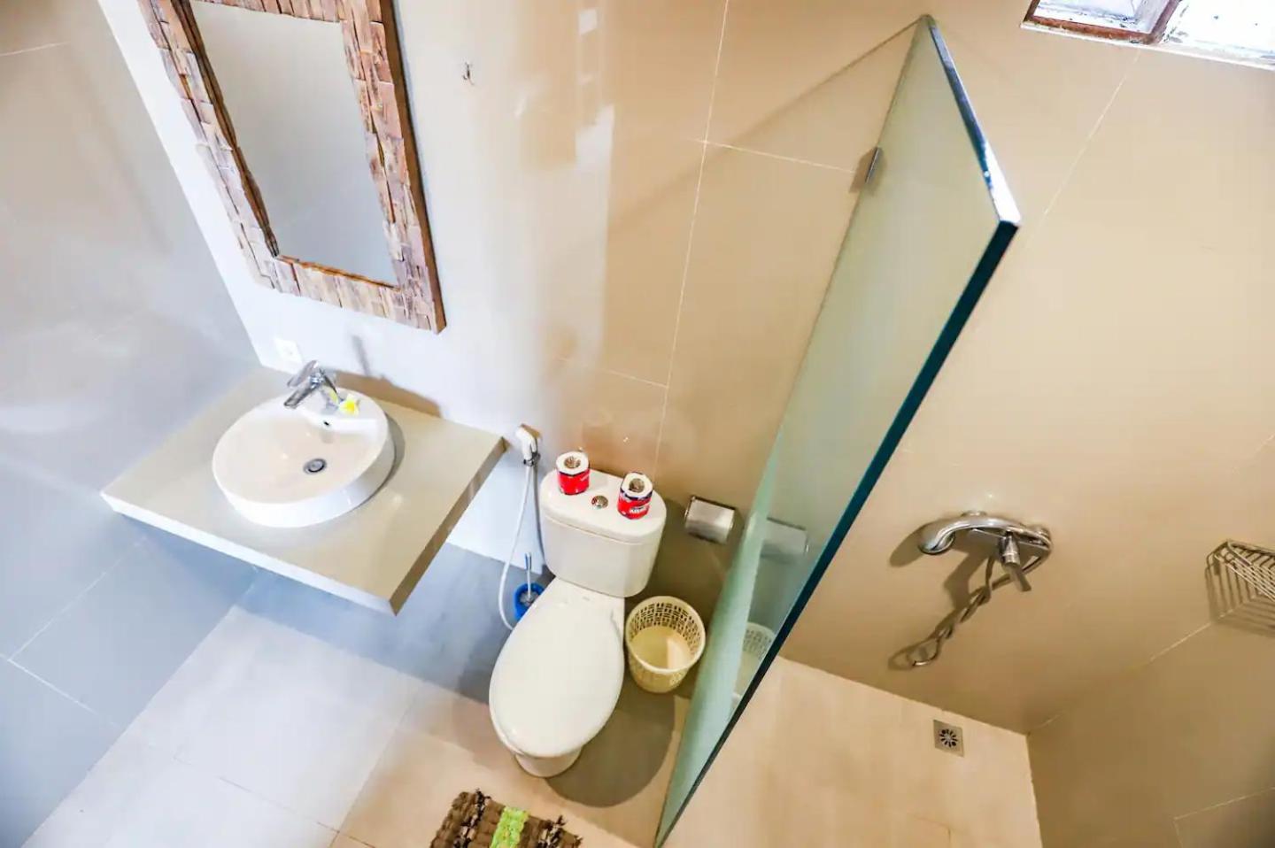 Greenfield Viewhouse: Spacious 2nd Floor Lodging view 3