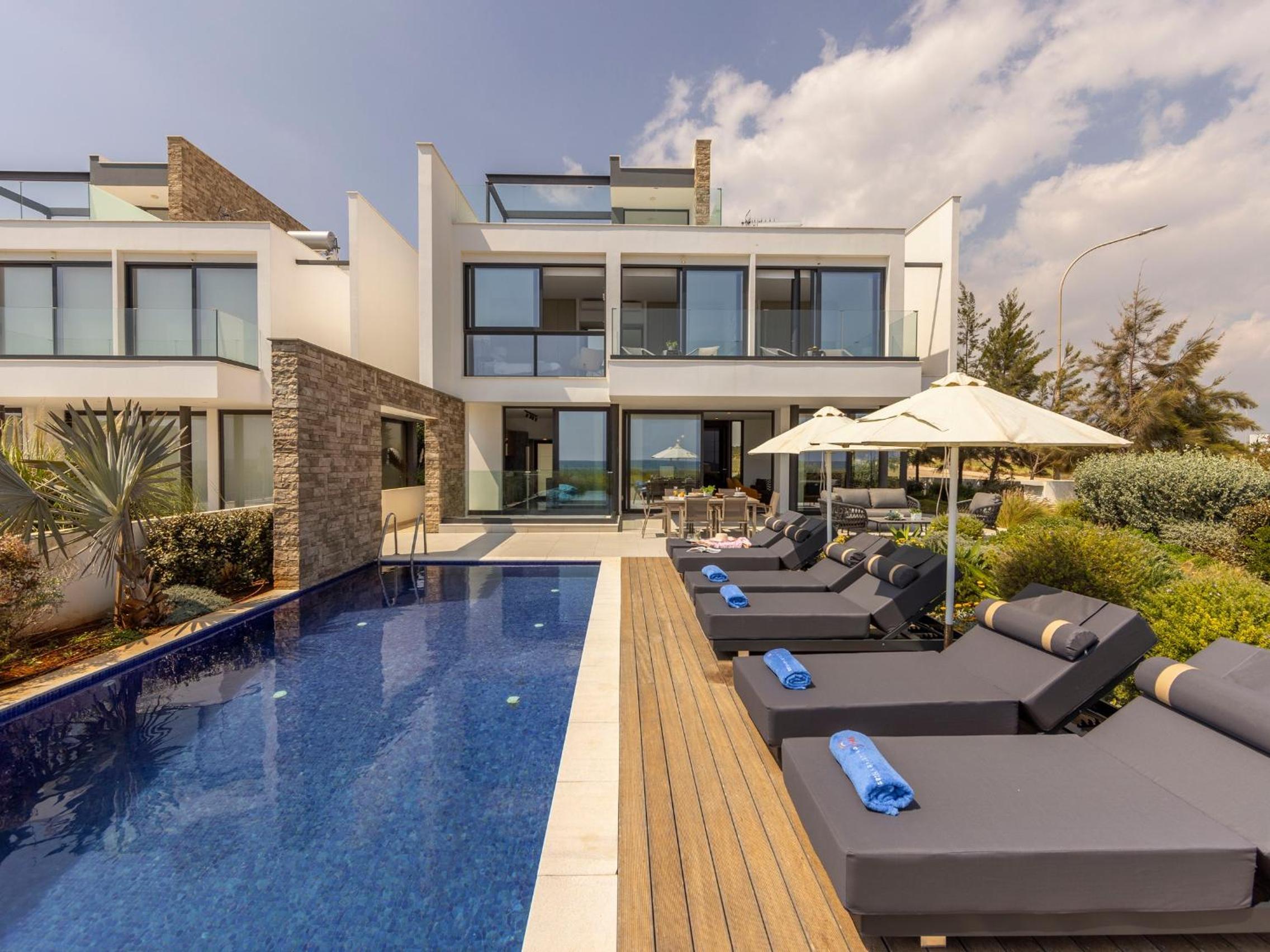 Villa Pliades