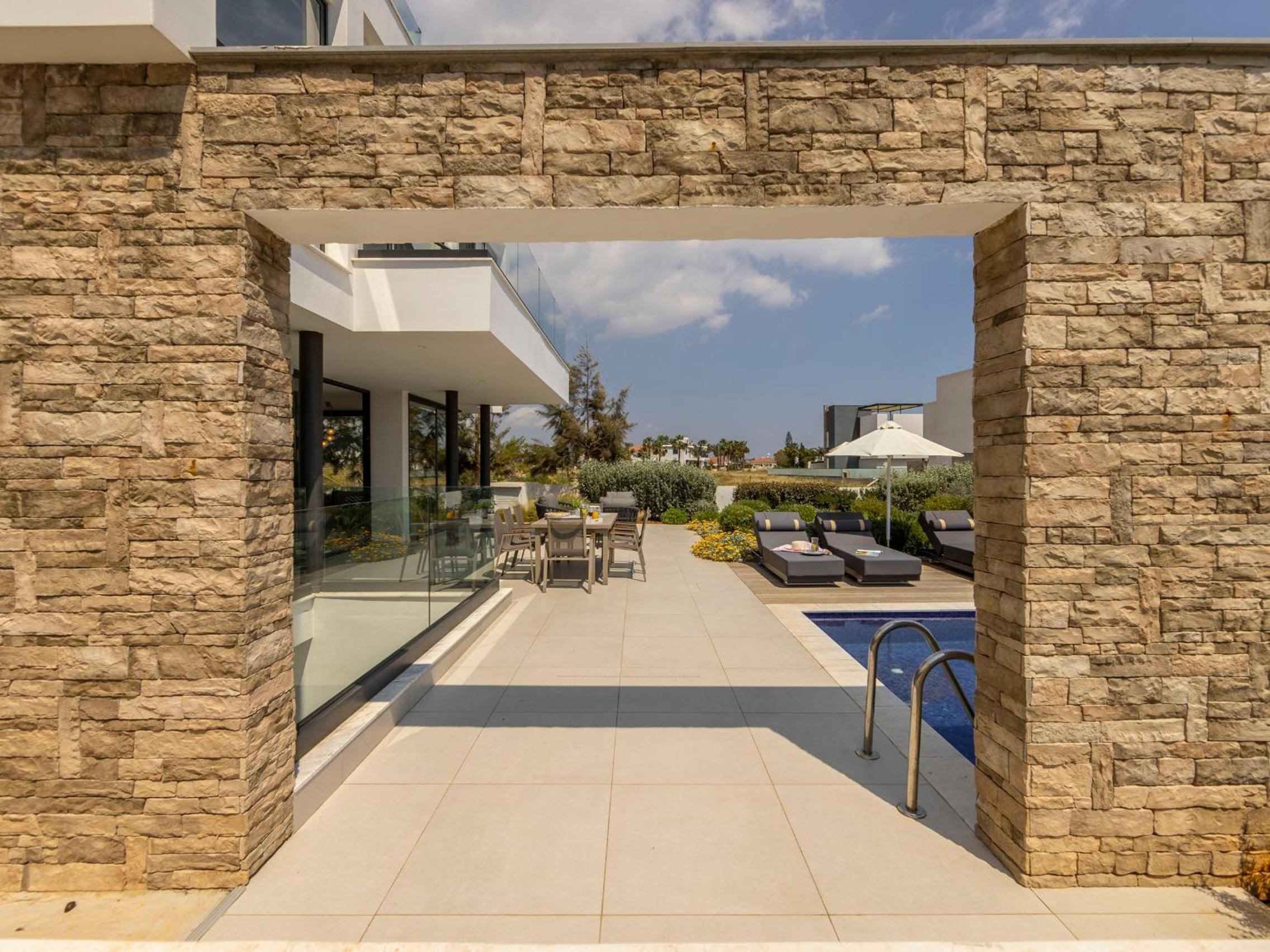 Villa Pliades