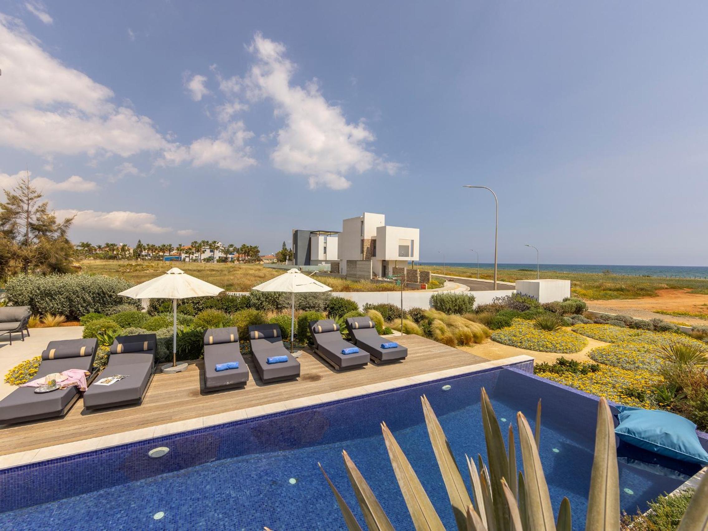 Villa Pliades