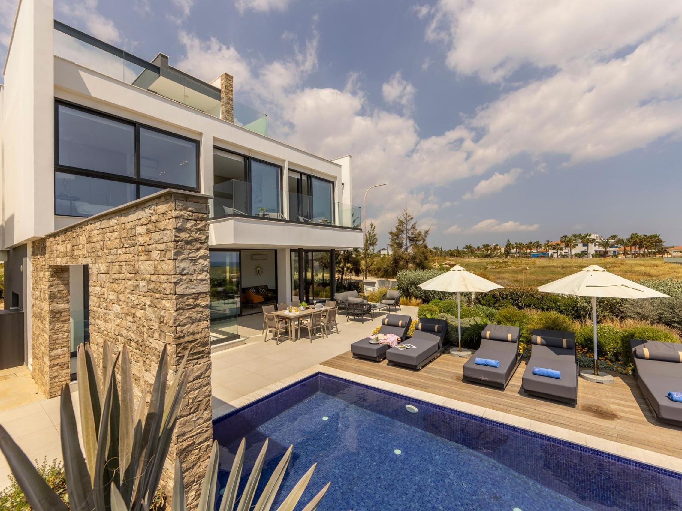 Villa Pliades
