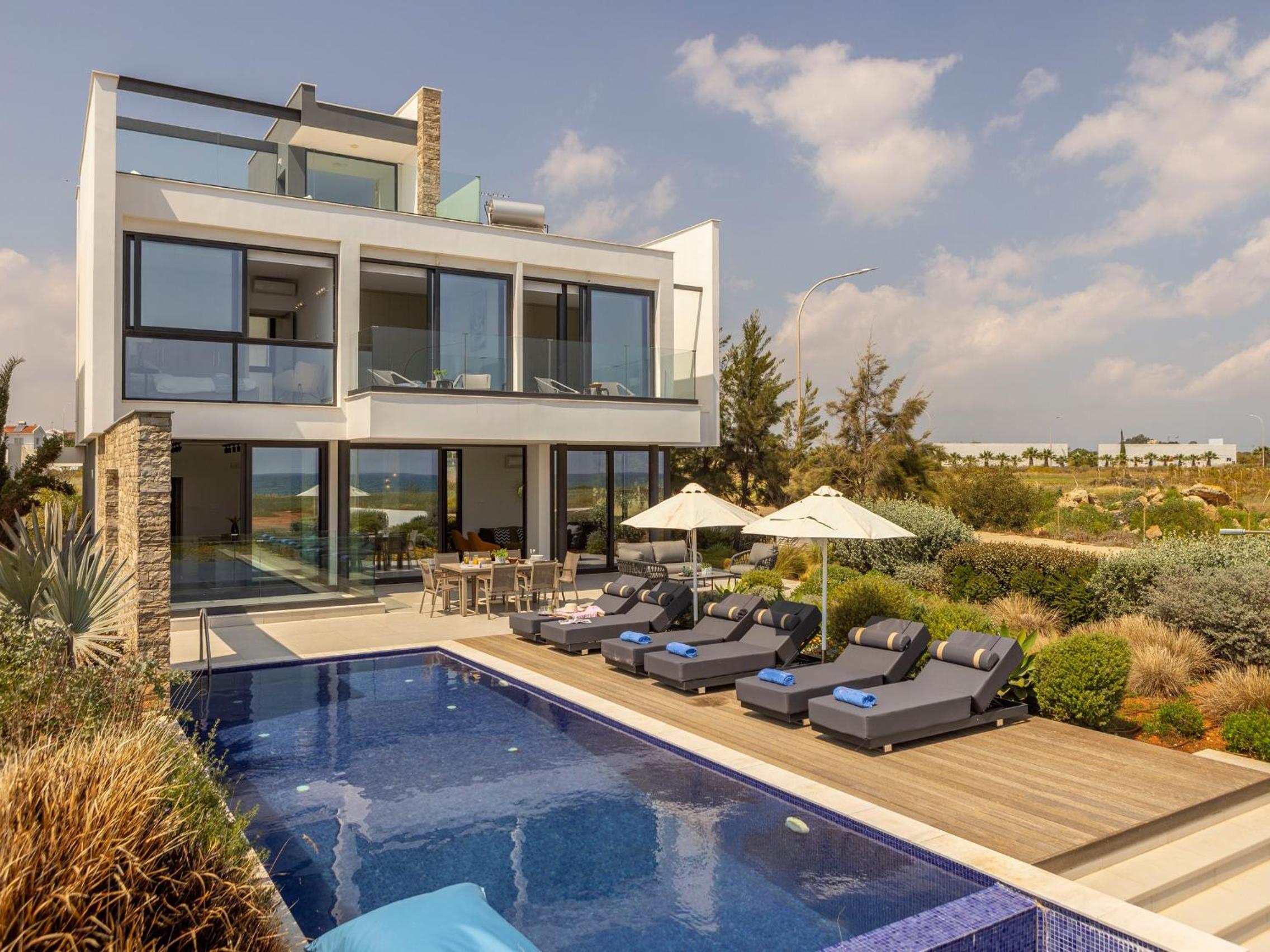 Villa Pliades