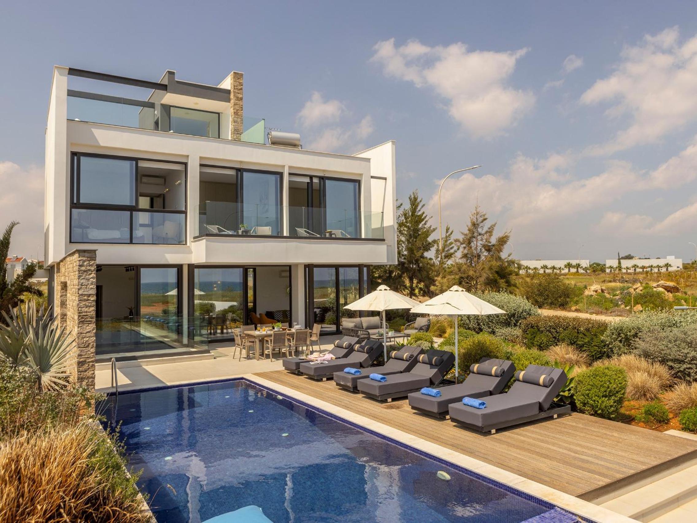Villa Pliades