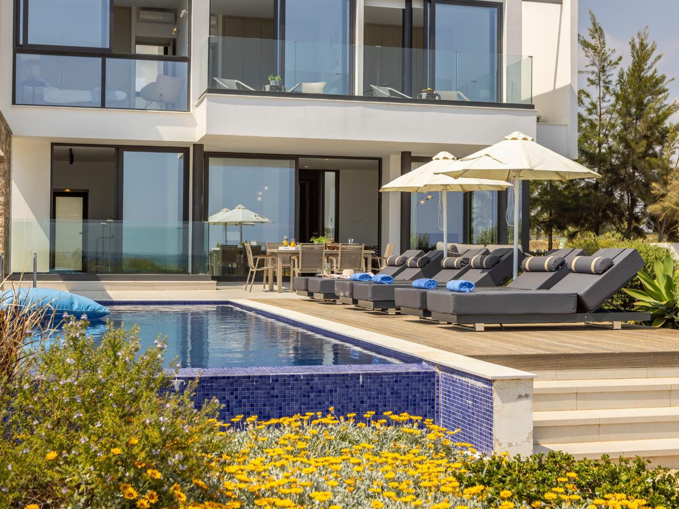 Villa Pliades