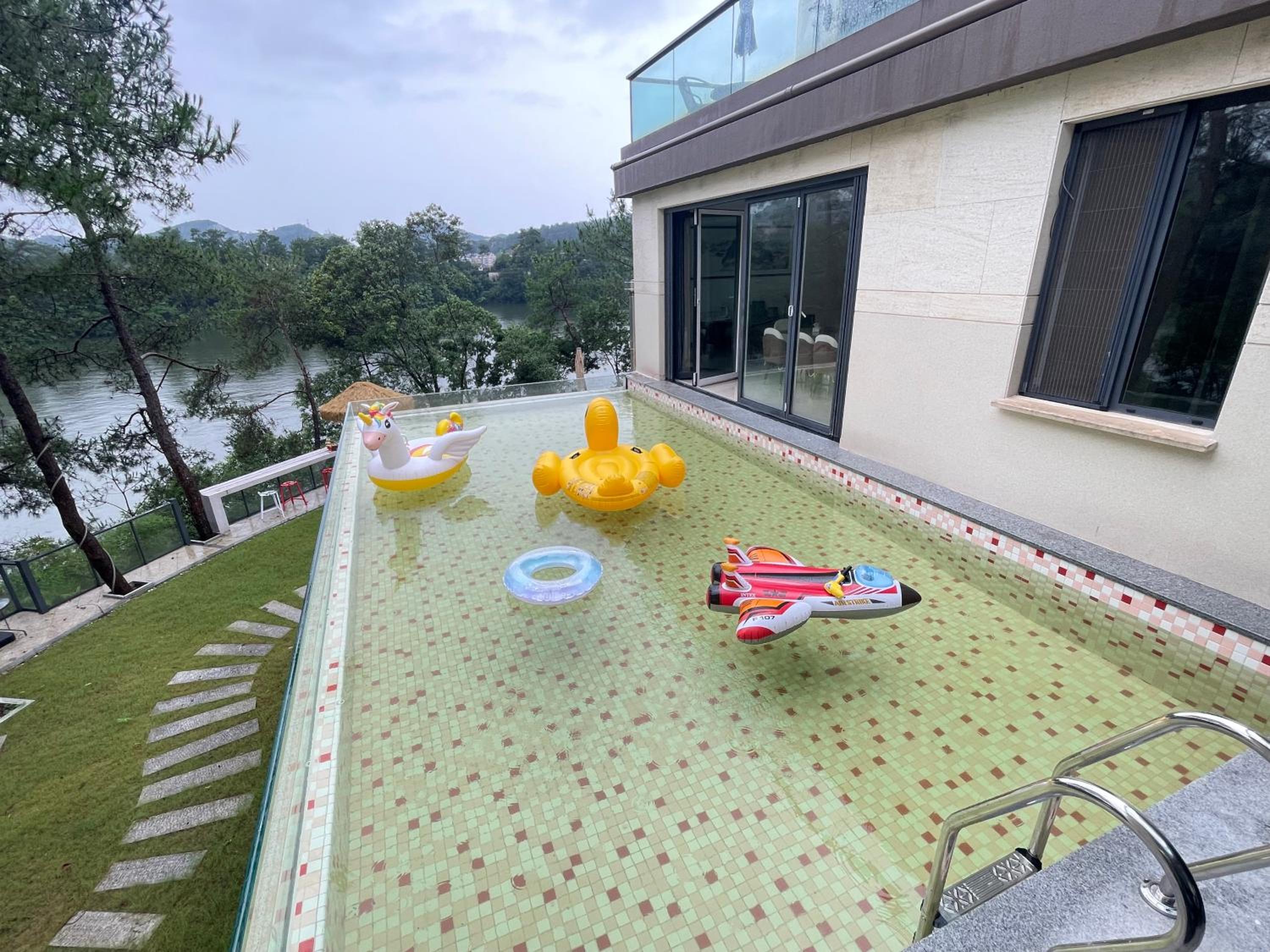 Villa Party Private Yacht Film Base - Dokdo House