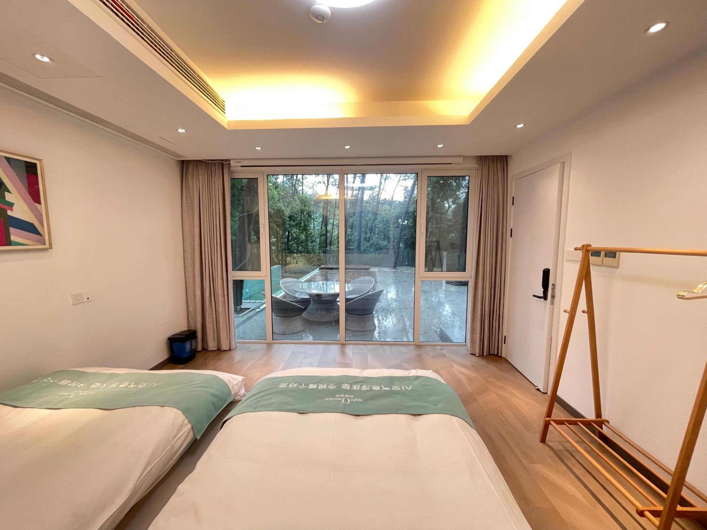 Villa Party Private Yacht Film Base - Dokdo House