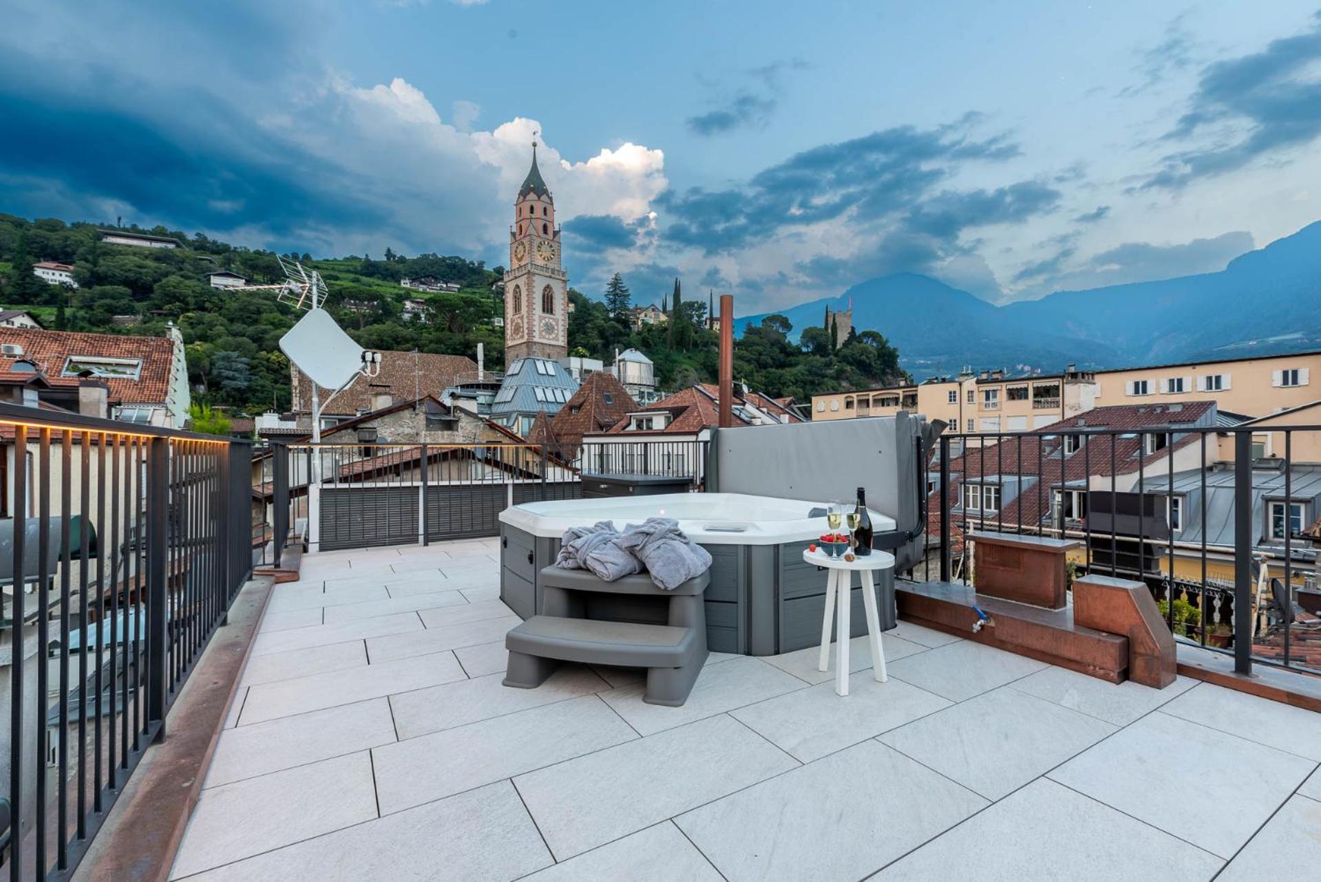 KERAMIK Suites