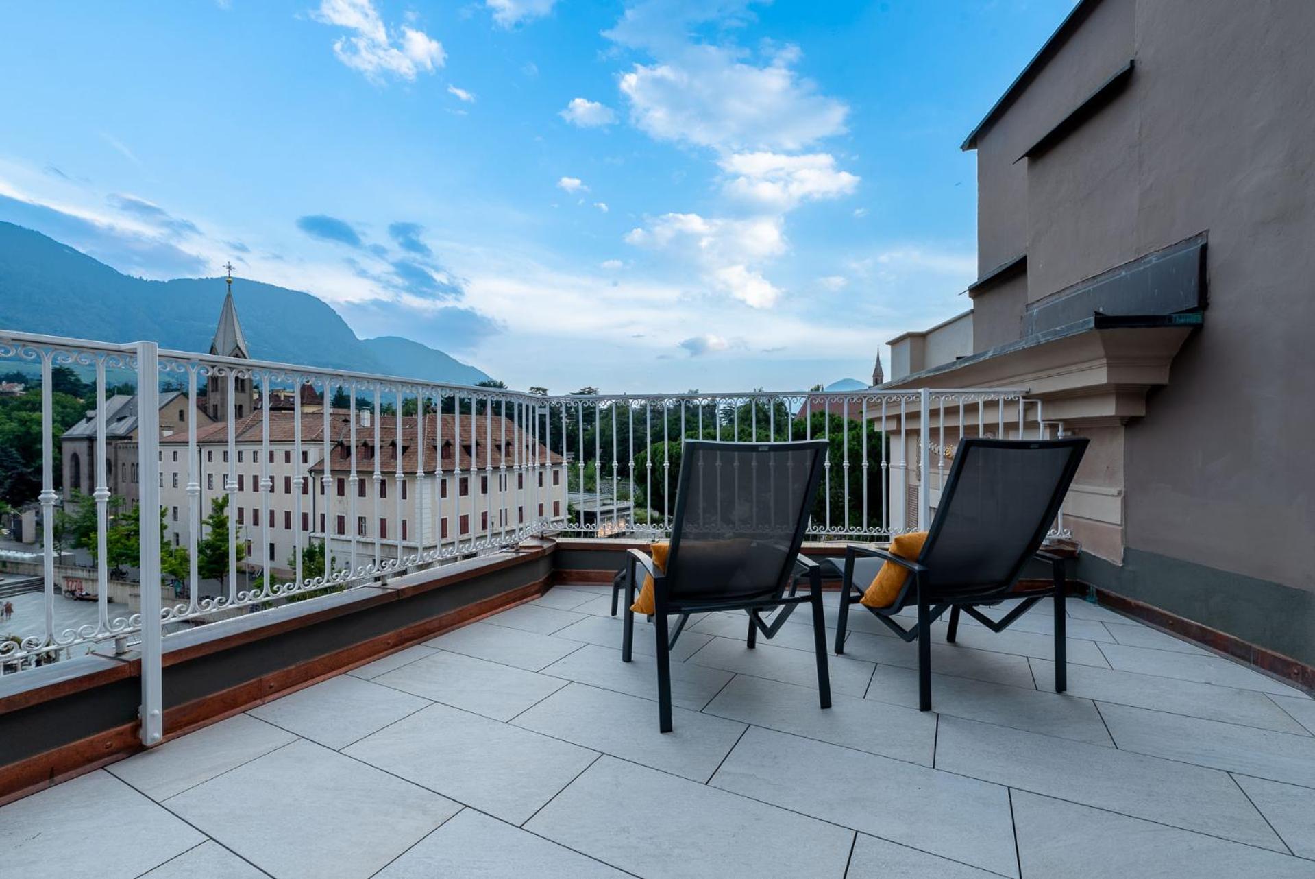 KERAMIK Suites