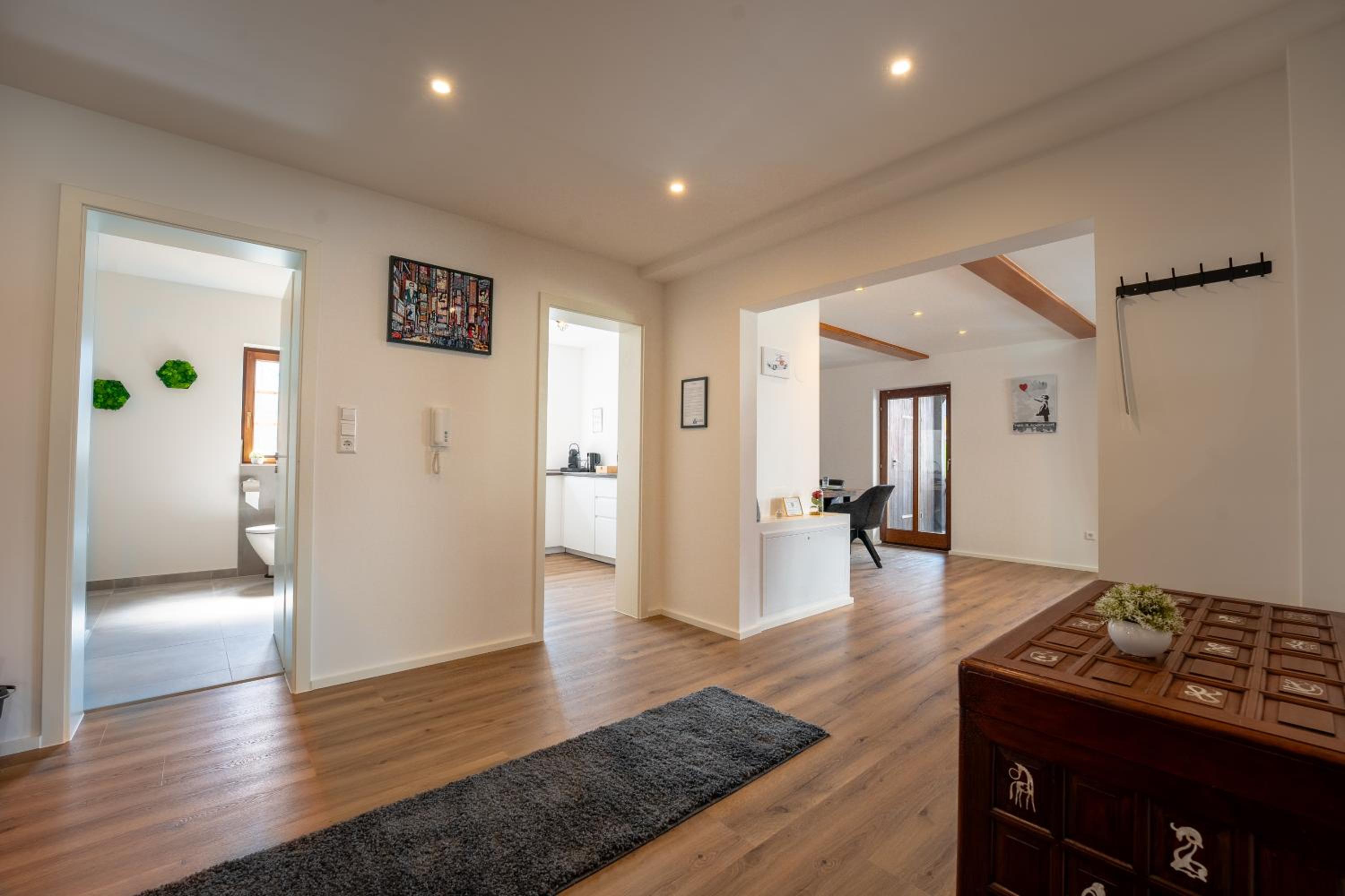 Design-Fachwerk-Suite - Balkon-Parkplatz-Therme