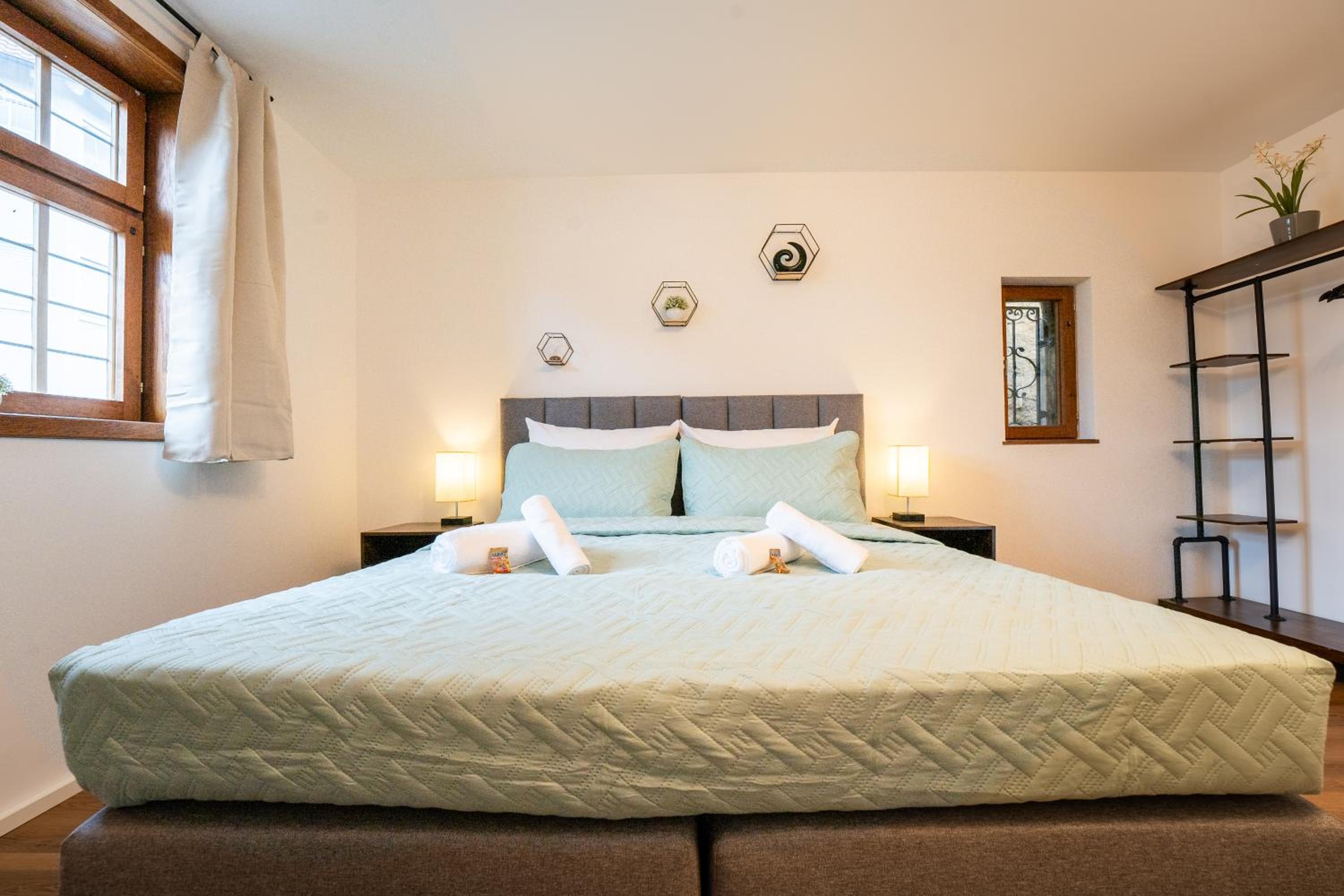 Design-Fachwerk-Suite - Balkon-Parkplatz-Therme