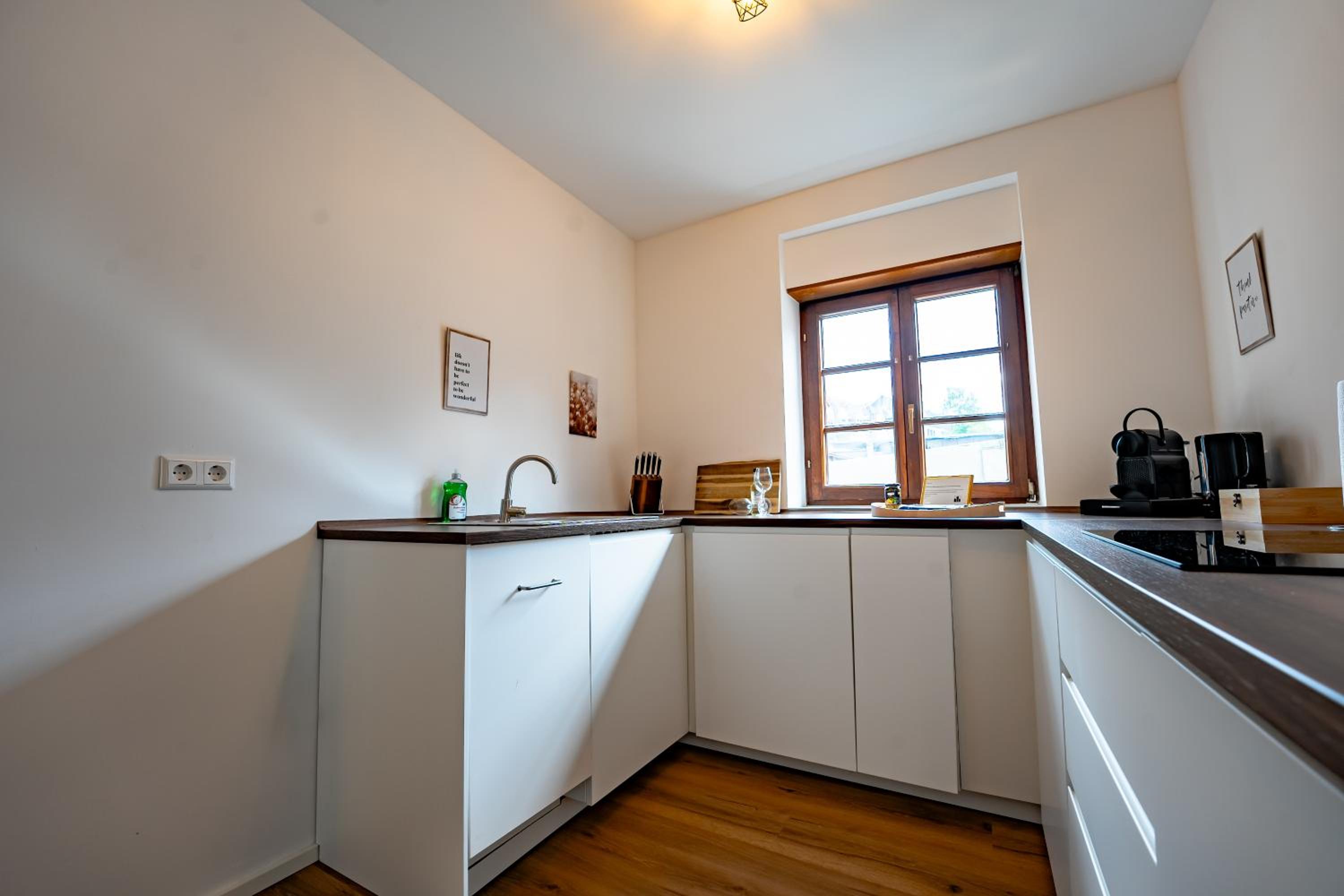 Design-Fachwerk-Suite - Balkon-Parkplatz-Therme