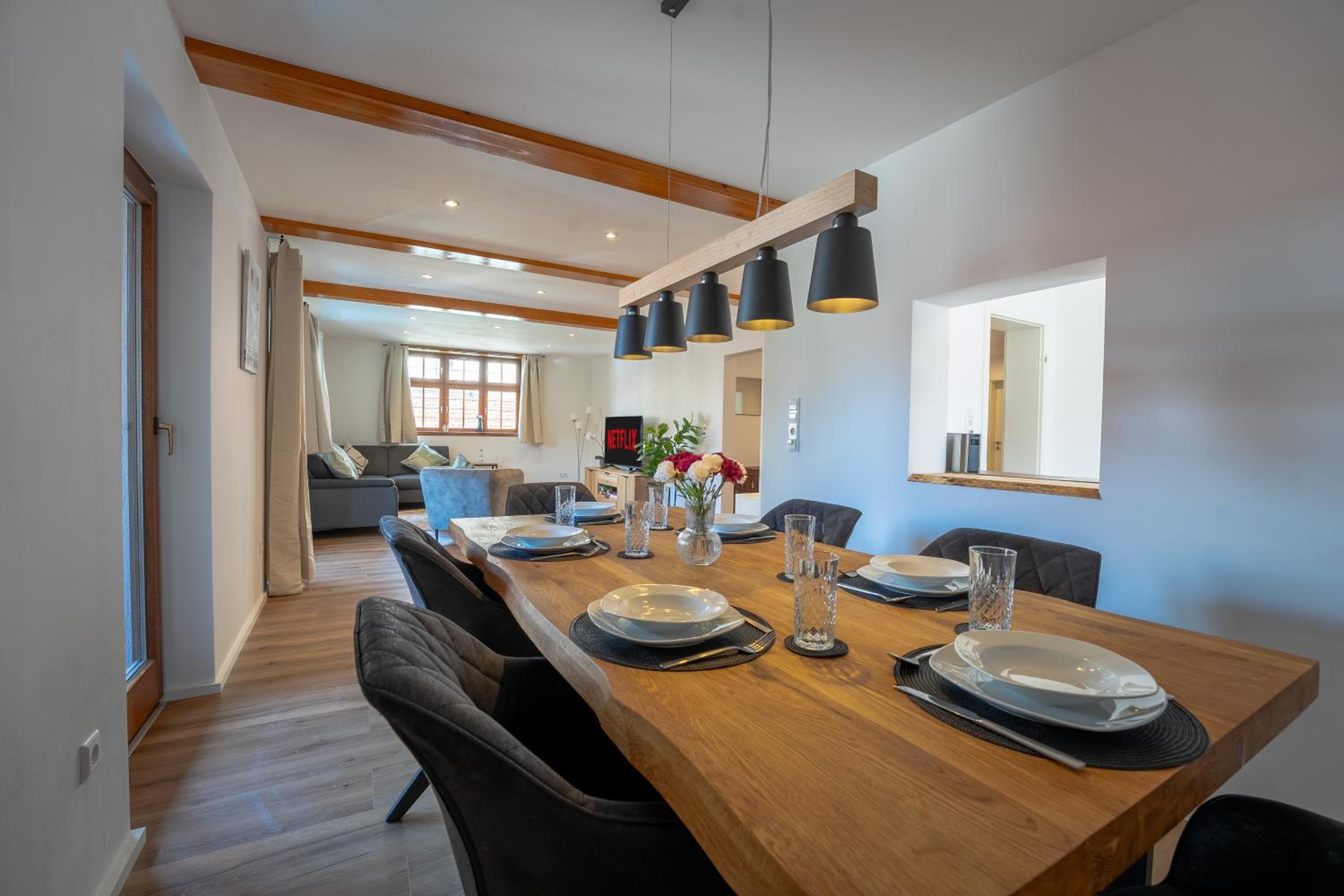 Design-Fachwerk-Suite - Balkon-Parkplatz-Therme