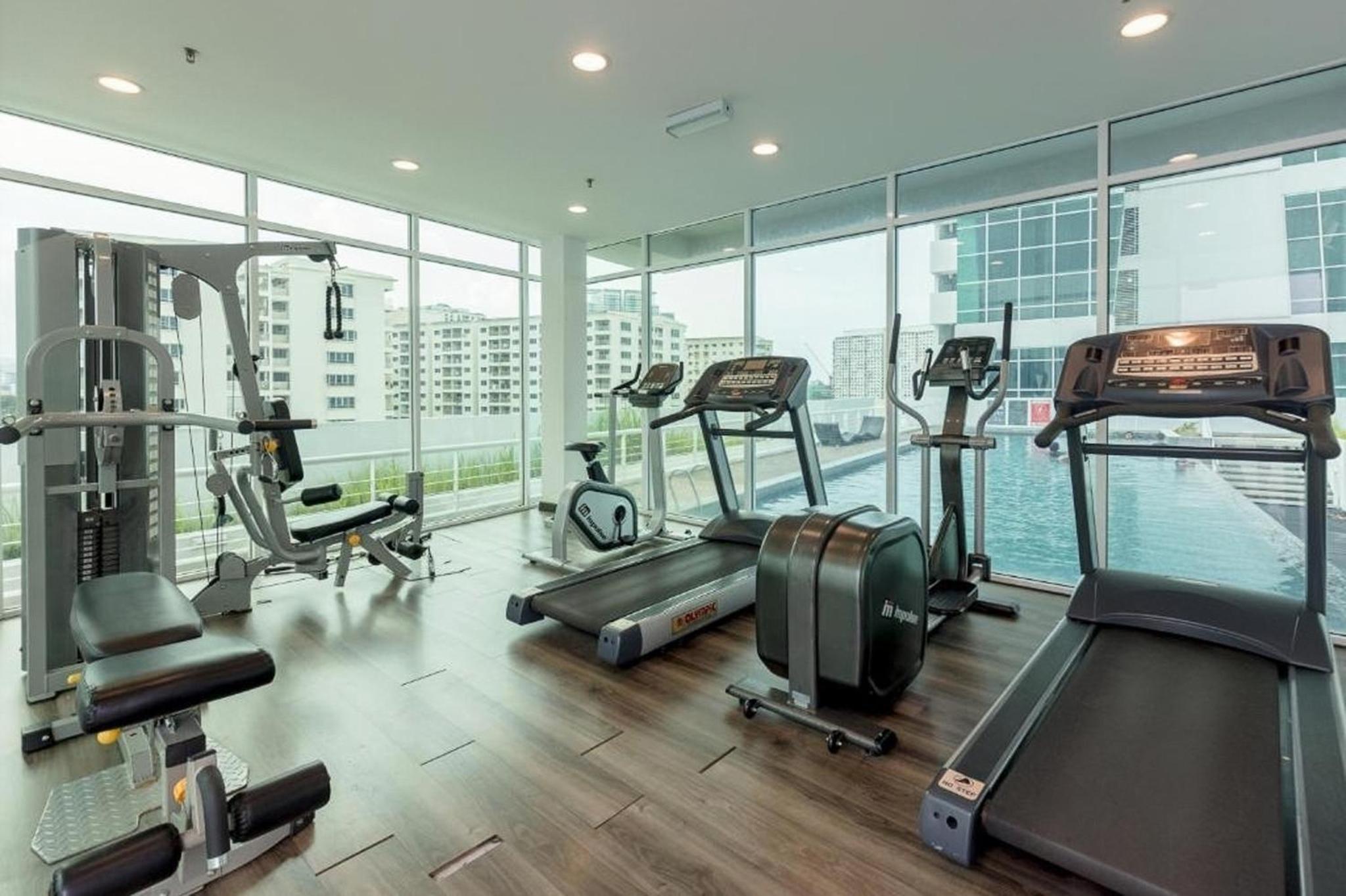 Urban Suites TWO Or THREE Bedroom Georgetown by ANC
