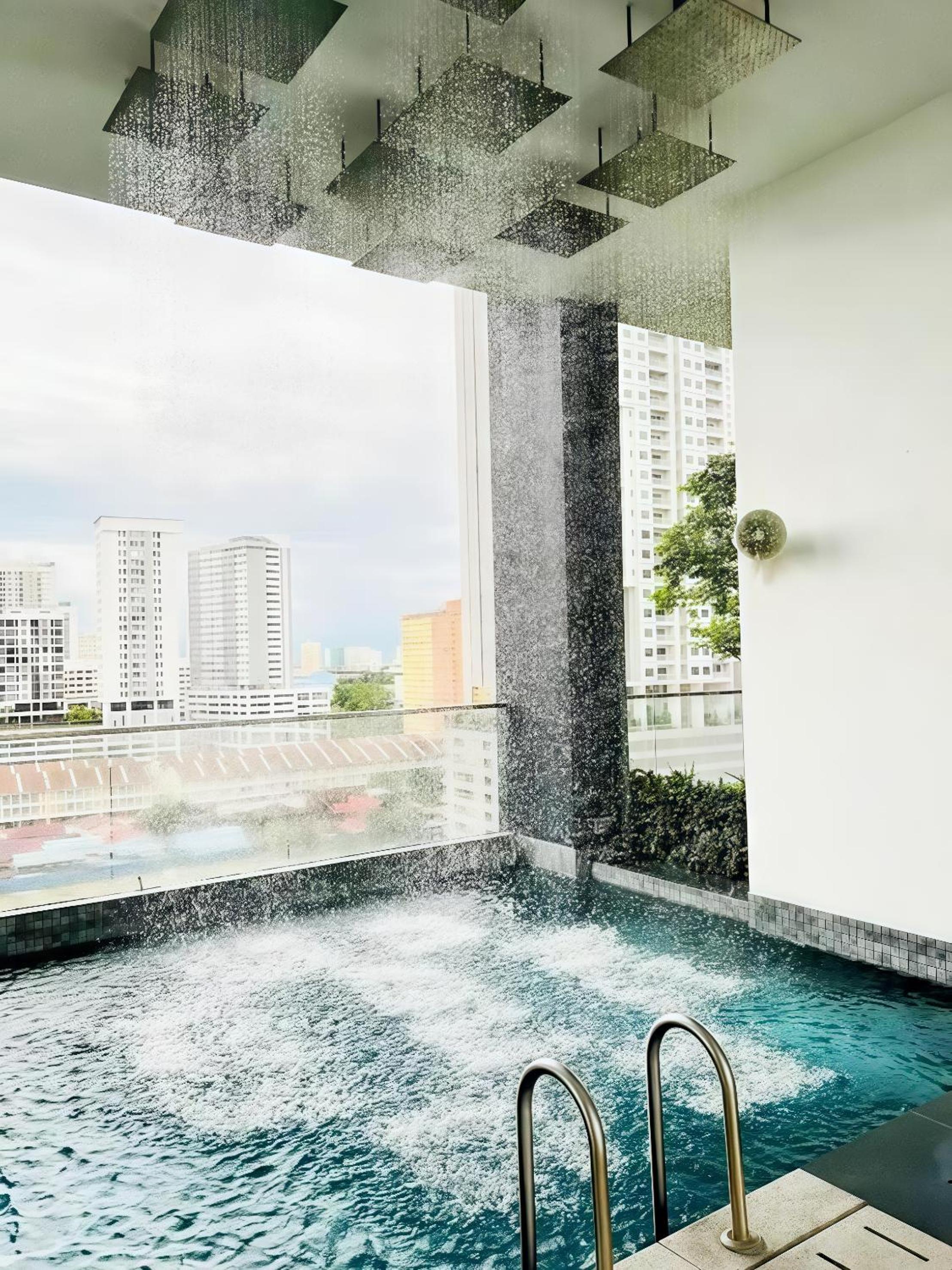 Urban Suites TWO Or THREE Bedroom Georgetown by ANC