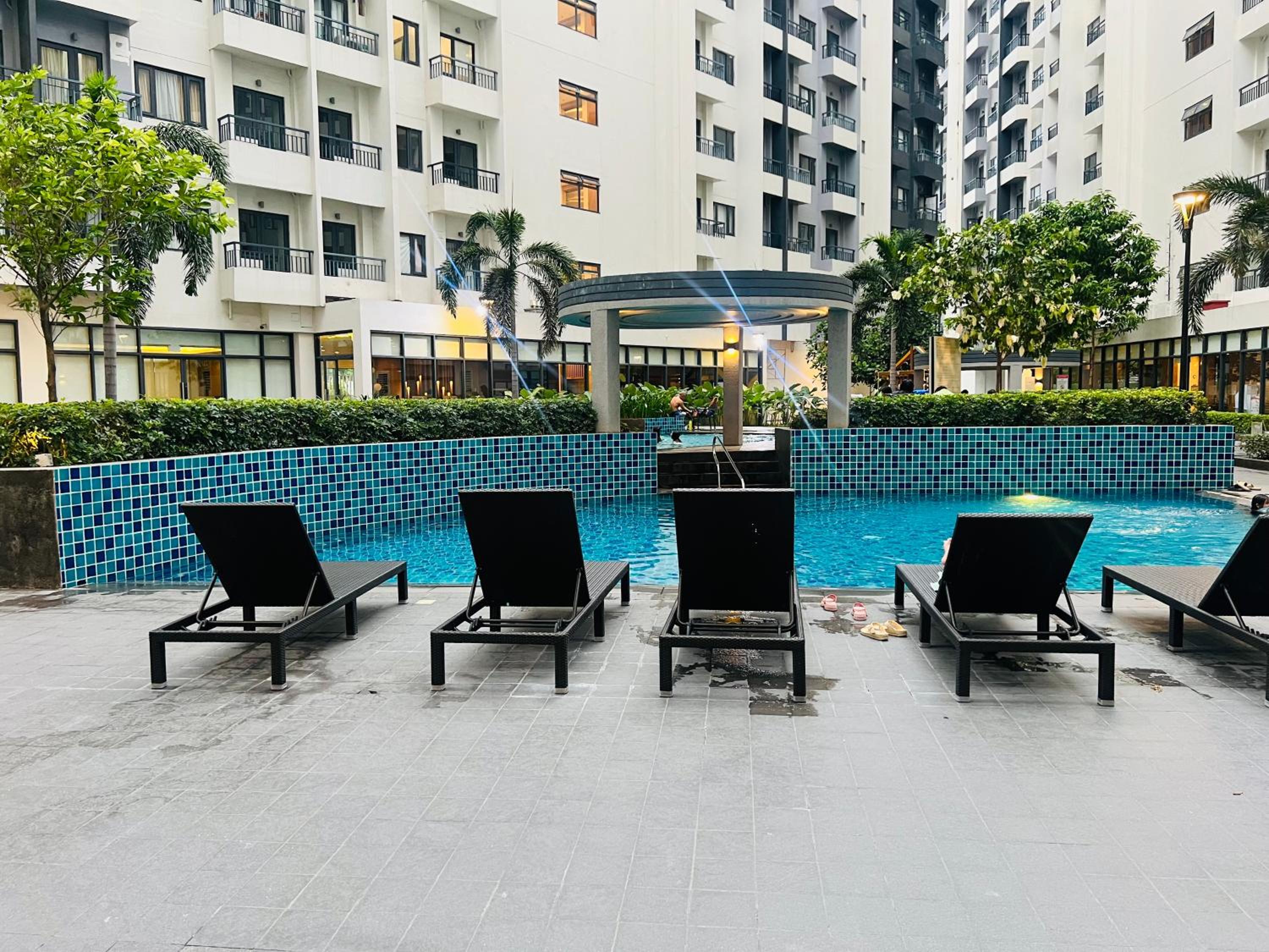KJ Comfy Stay at Spring Residences Bicutan view 3