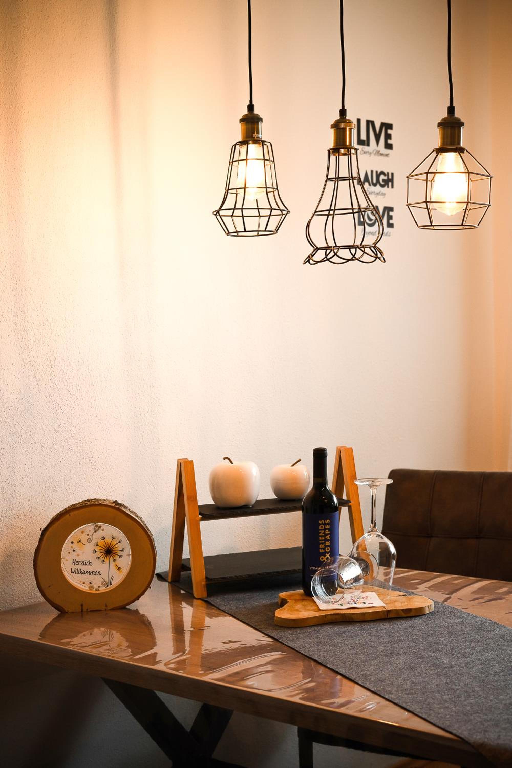 Buchen Blick - Ruhige moderne Ferienwohnung 82qm.