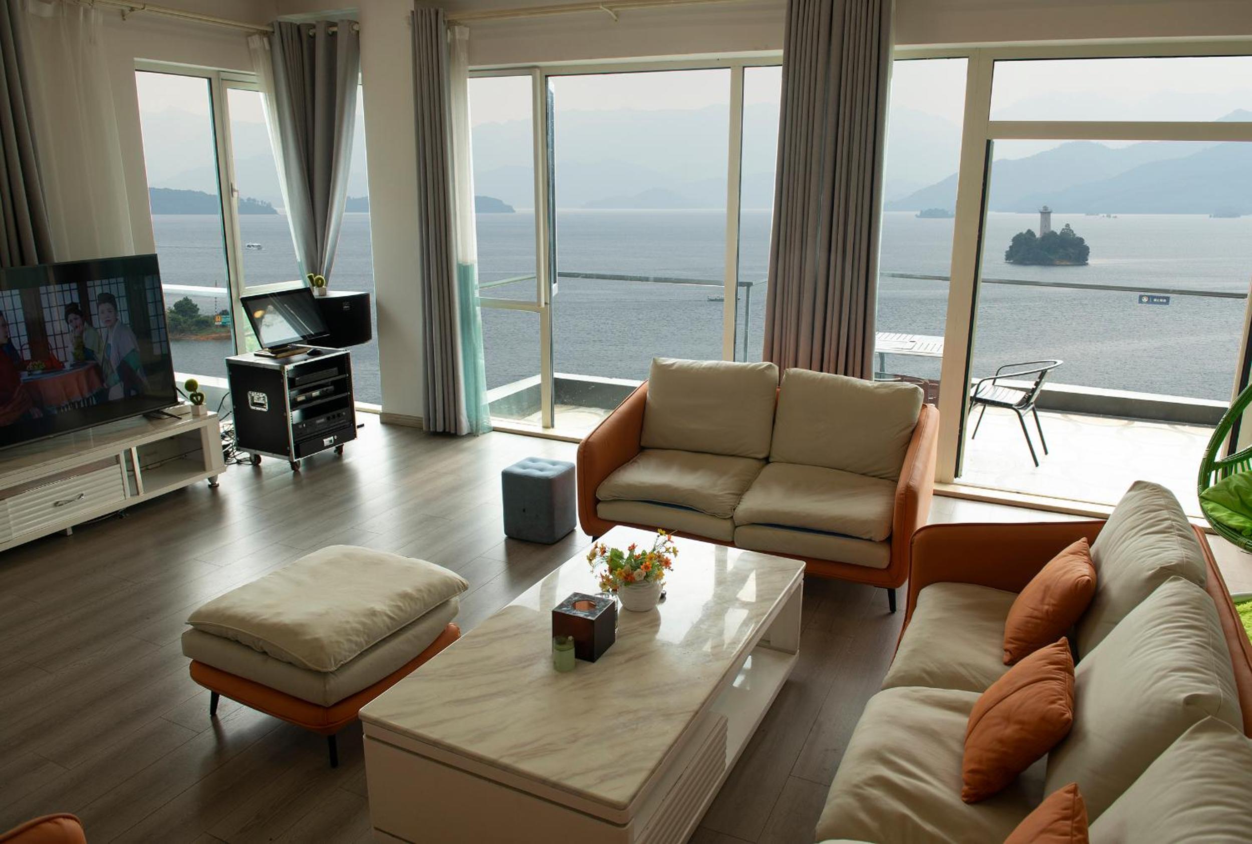 Villa Party Private Yacht Film Base - Dokdo House