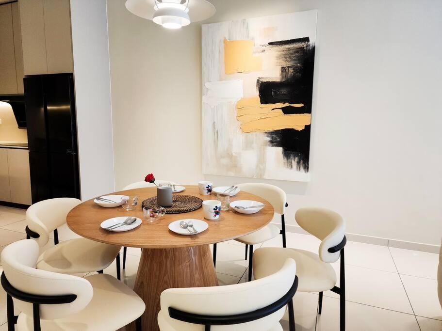 Austin Crest -- Creamy X Mahjong X Karaoke X Staycation 4BR3B #10pax by Cowidea