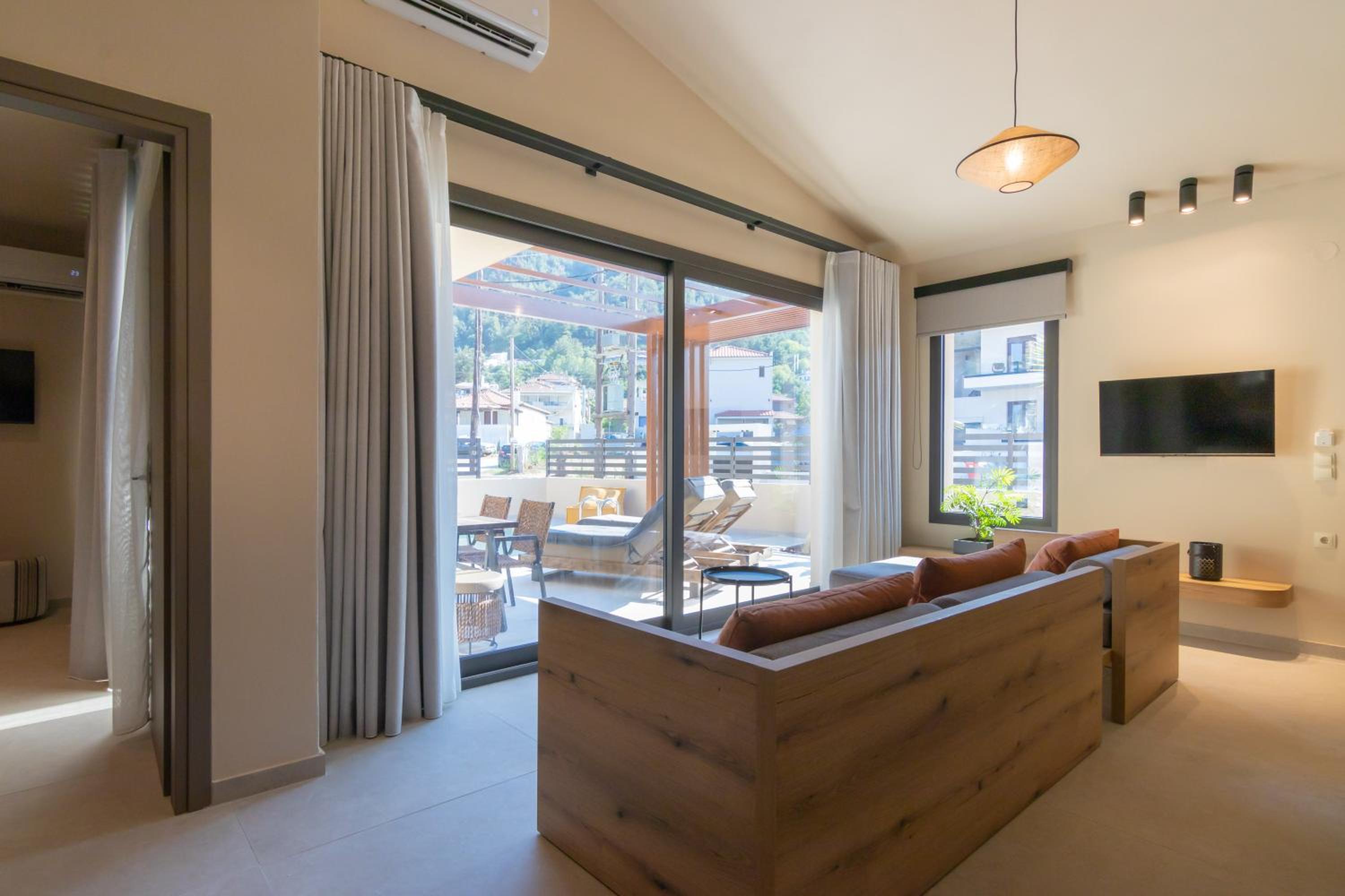 Ntinas Seaside Suites