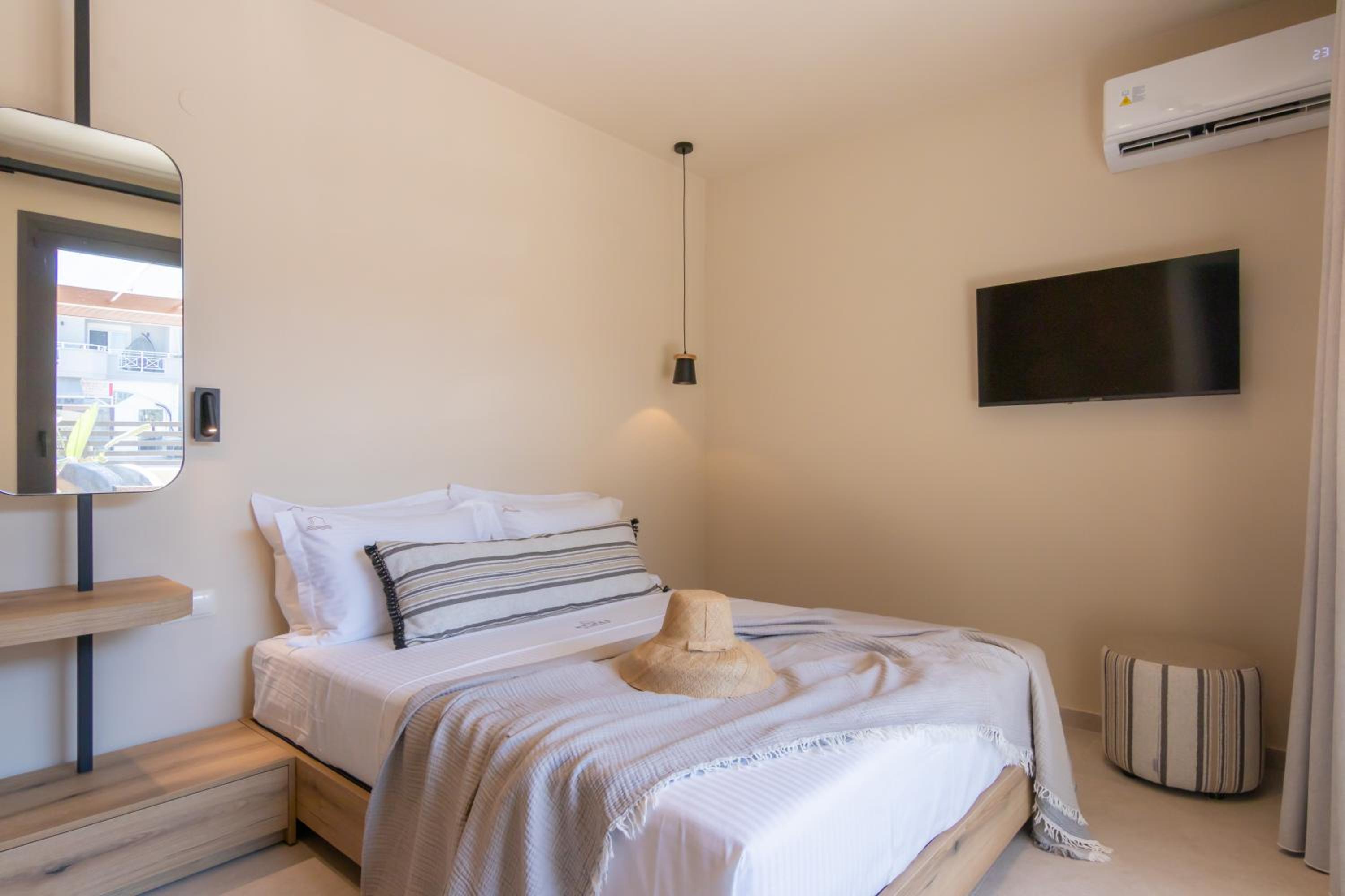 Ntinas Seaside Suites