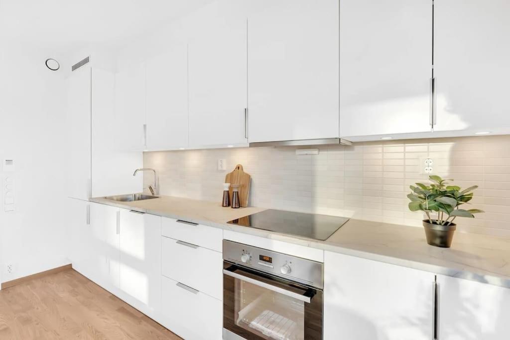 Central Apartment in Bodø with ocean view view 5