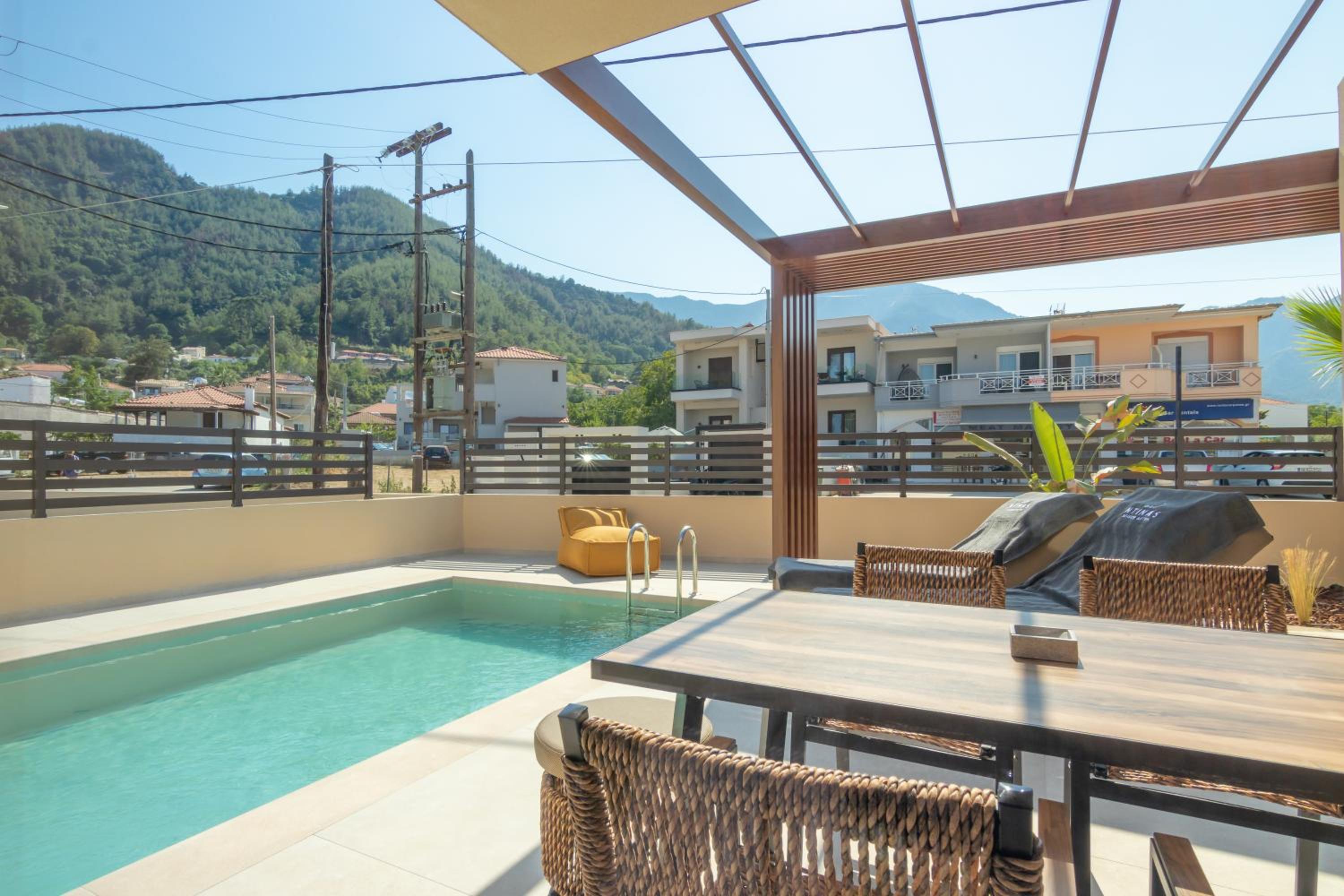 Ntinas Seaside Suites