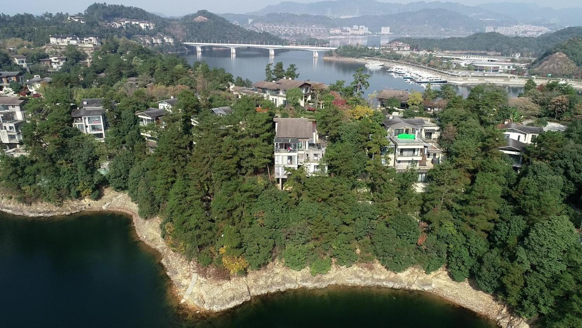 Villa Party Private Yacht Film Base - Dokdo House