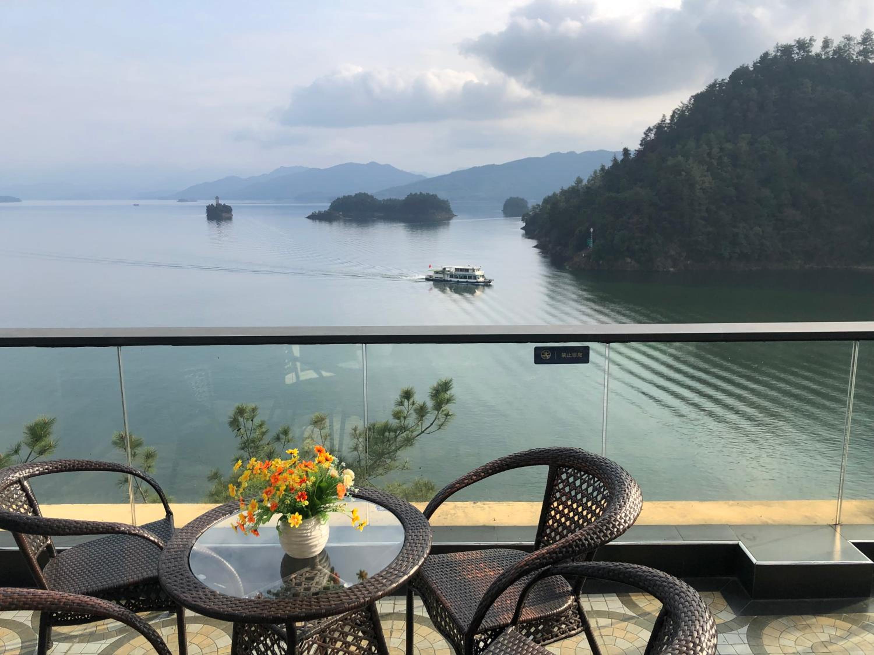 Villa Party Private Yacht Film Base - Dokdo House
