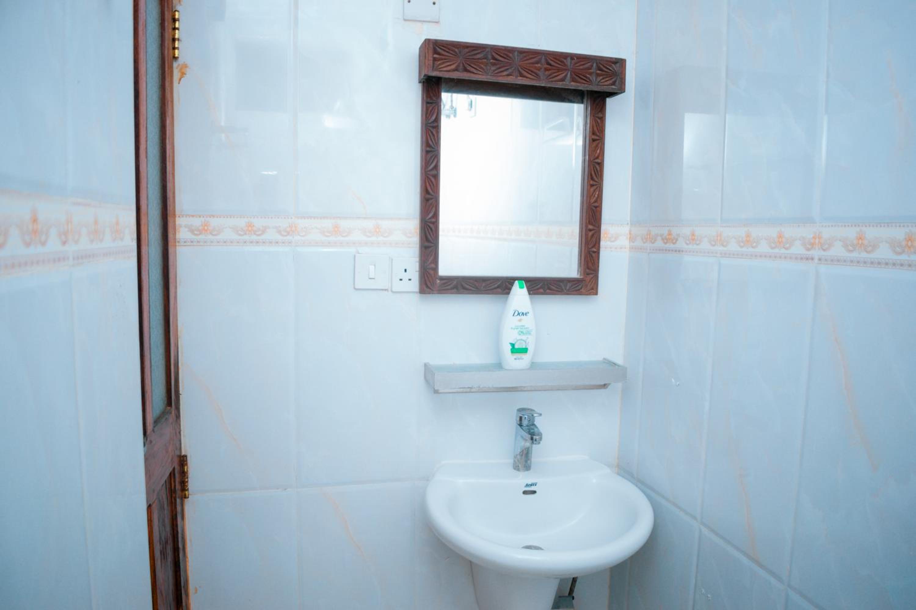 Stone Town Studio One Bed Close to Everything Zanzibar view 4