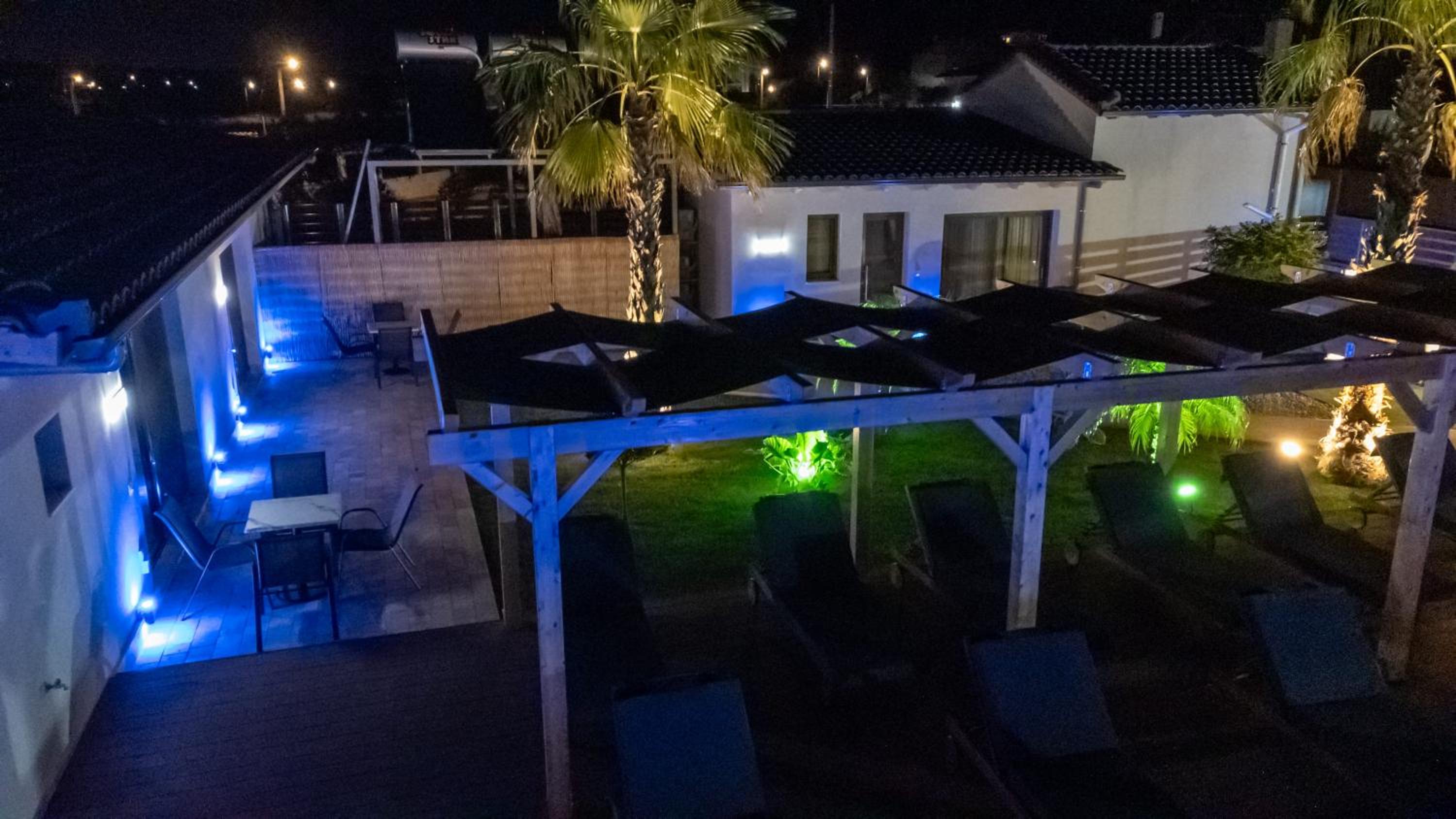 Paradise Apartments Artemida