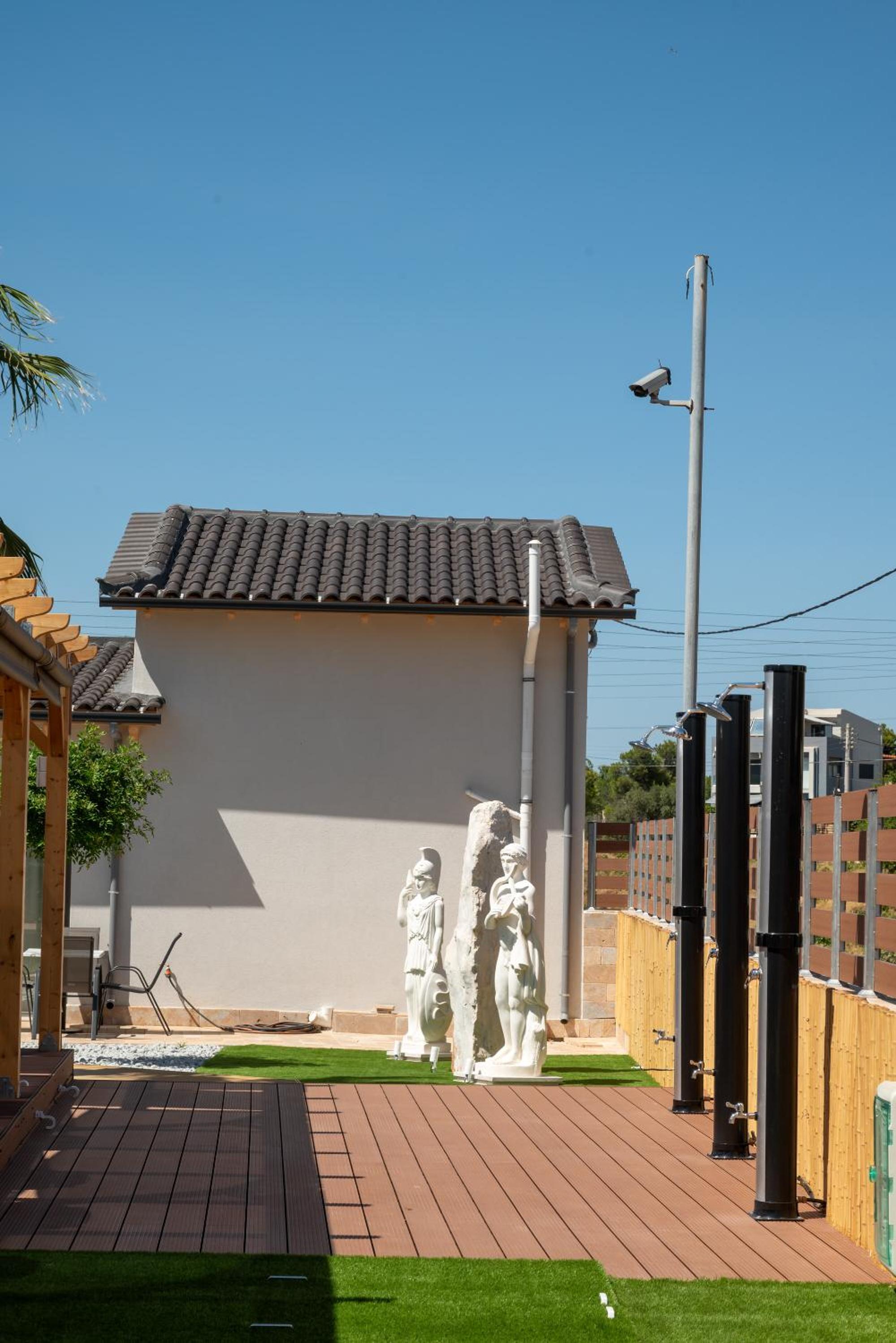 Paradise Apartments Artemida