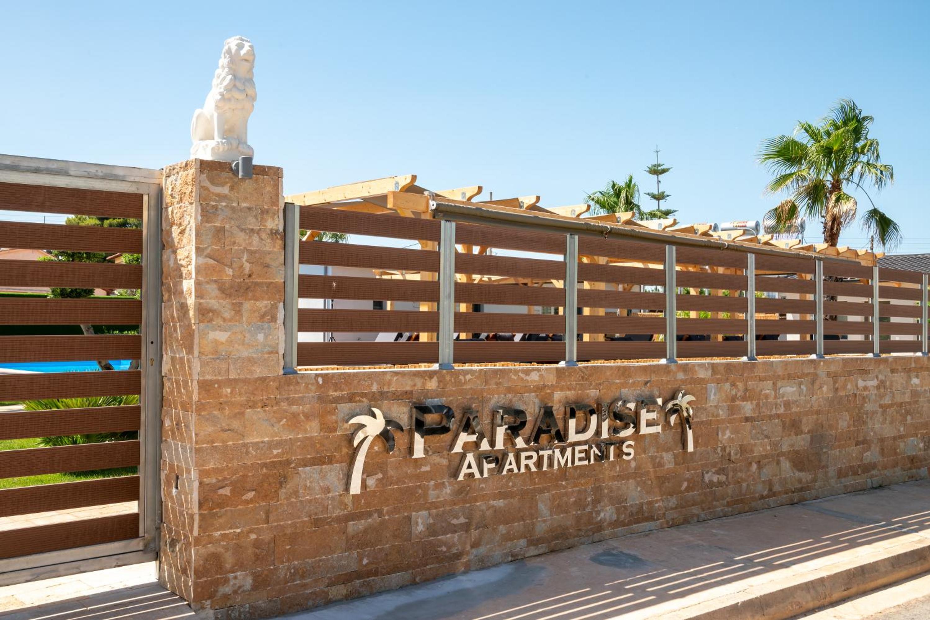 Paradise Apartments Artemida