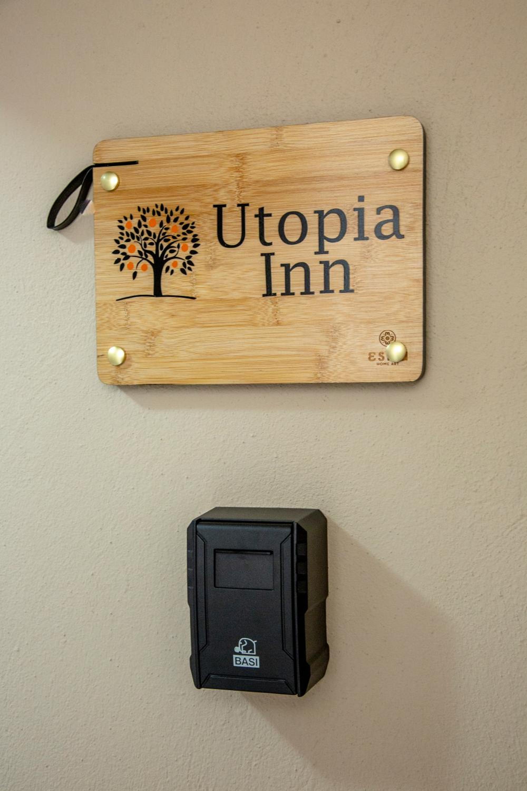 Utopia Inn