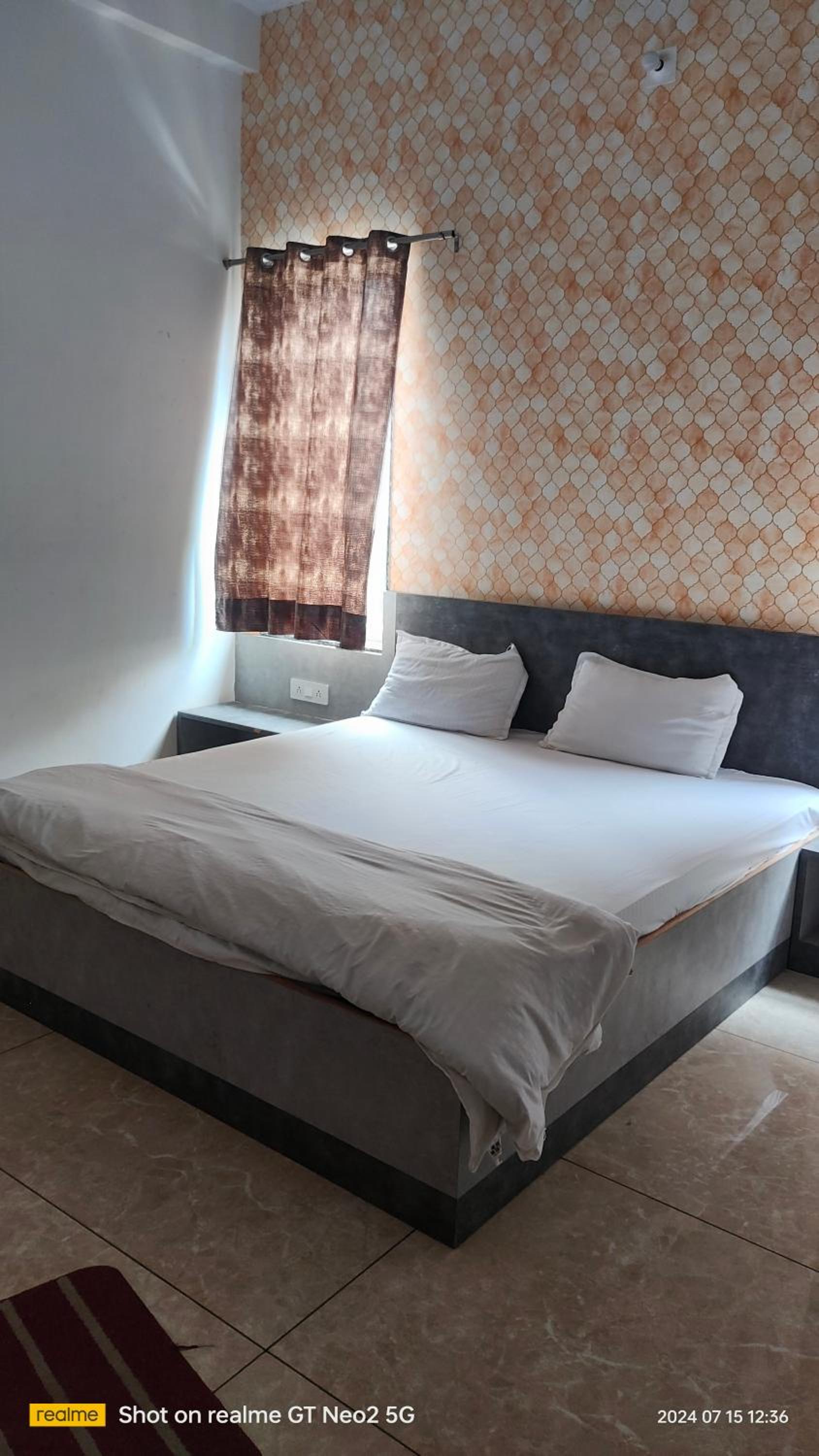 Hotel Keshav Palace