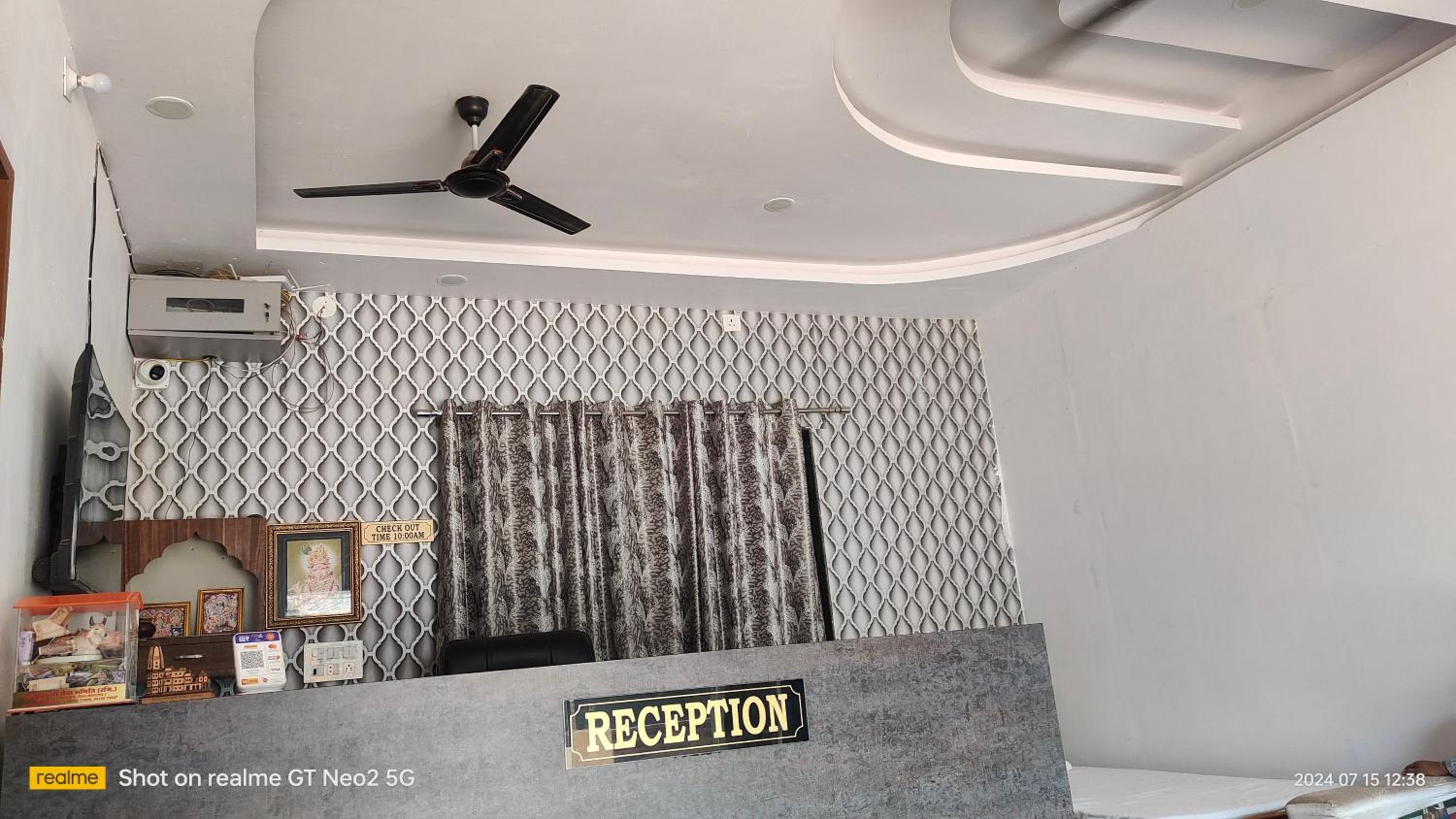 Hotel Keshav Palace