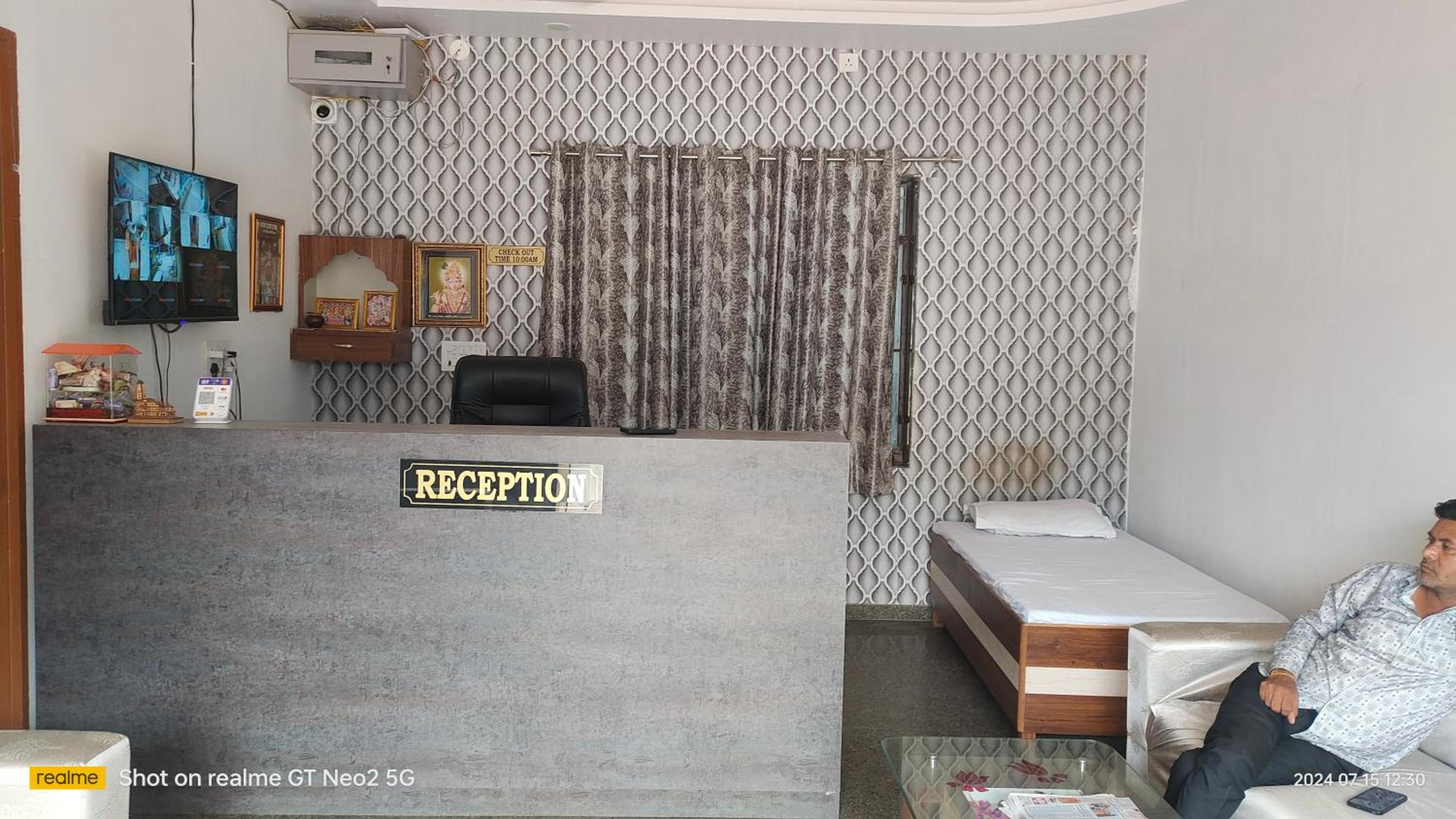 Hotel Keshav Palace