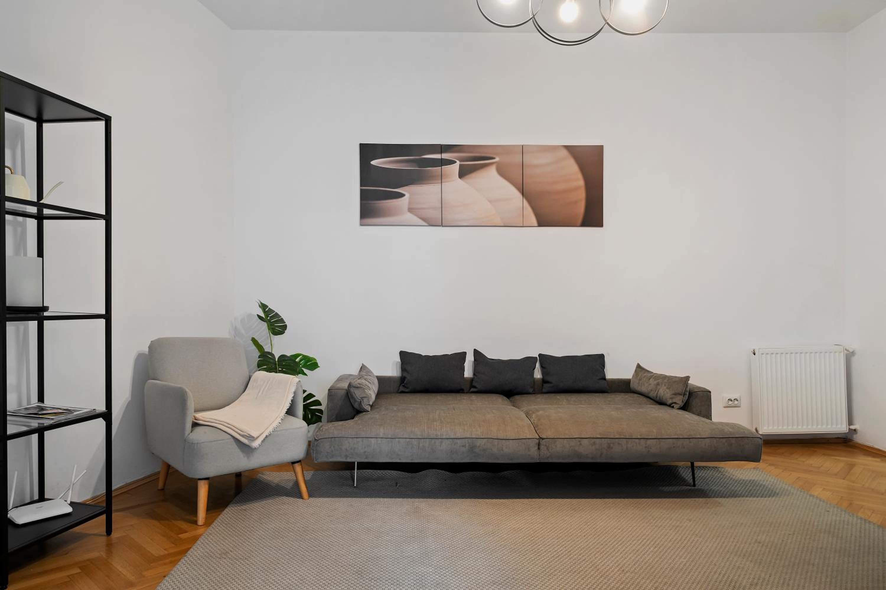 Ultracentral Dreamland Apartment 3 Bdrm view 2