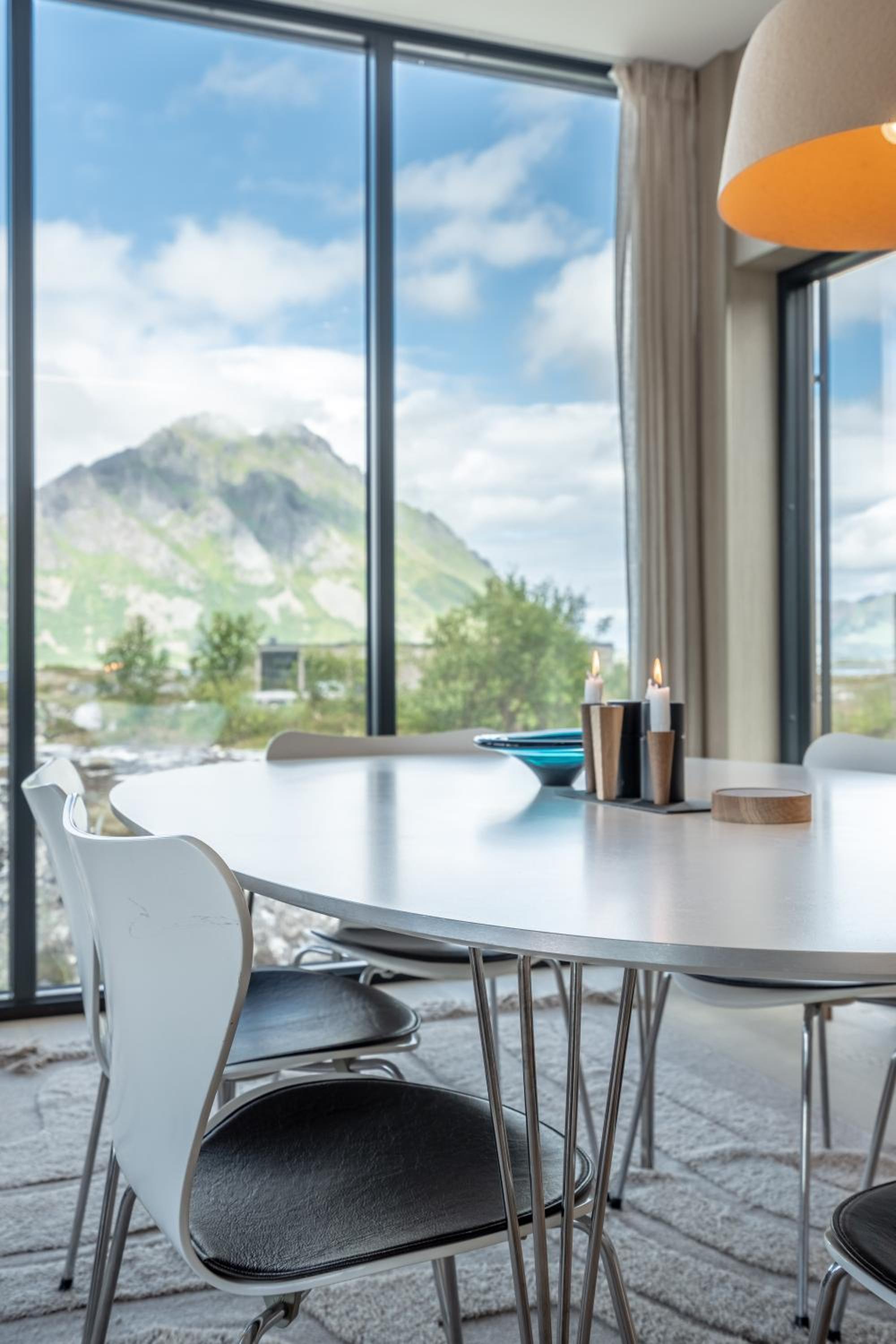 Beautiful lodge in Lofoten housing up to 6 guests! view 3