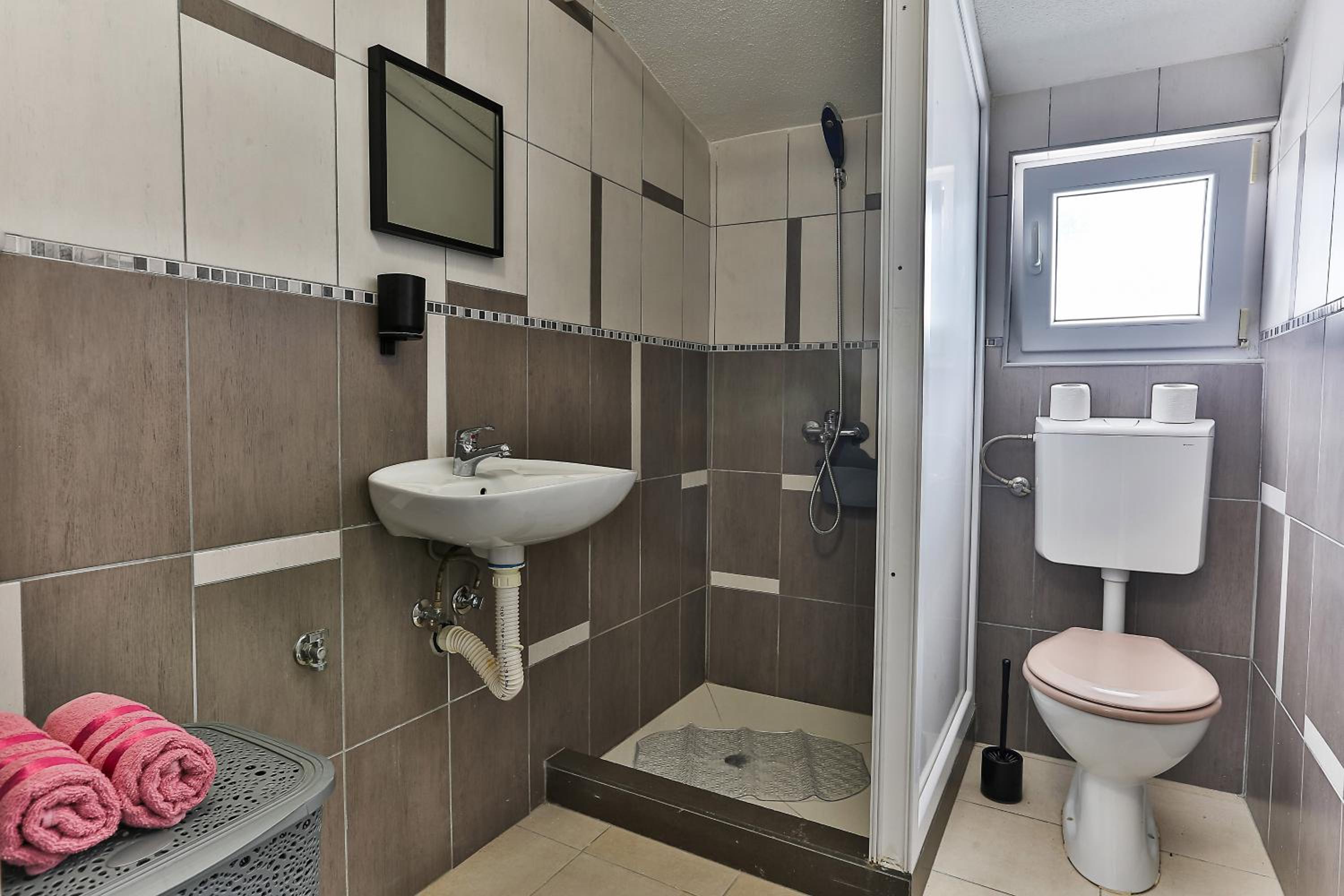 Shanti apartments
