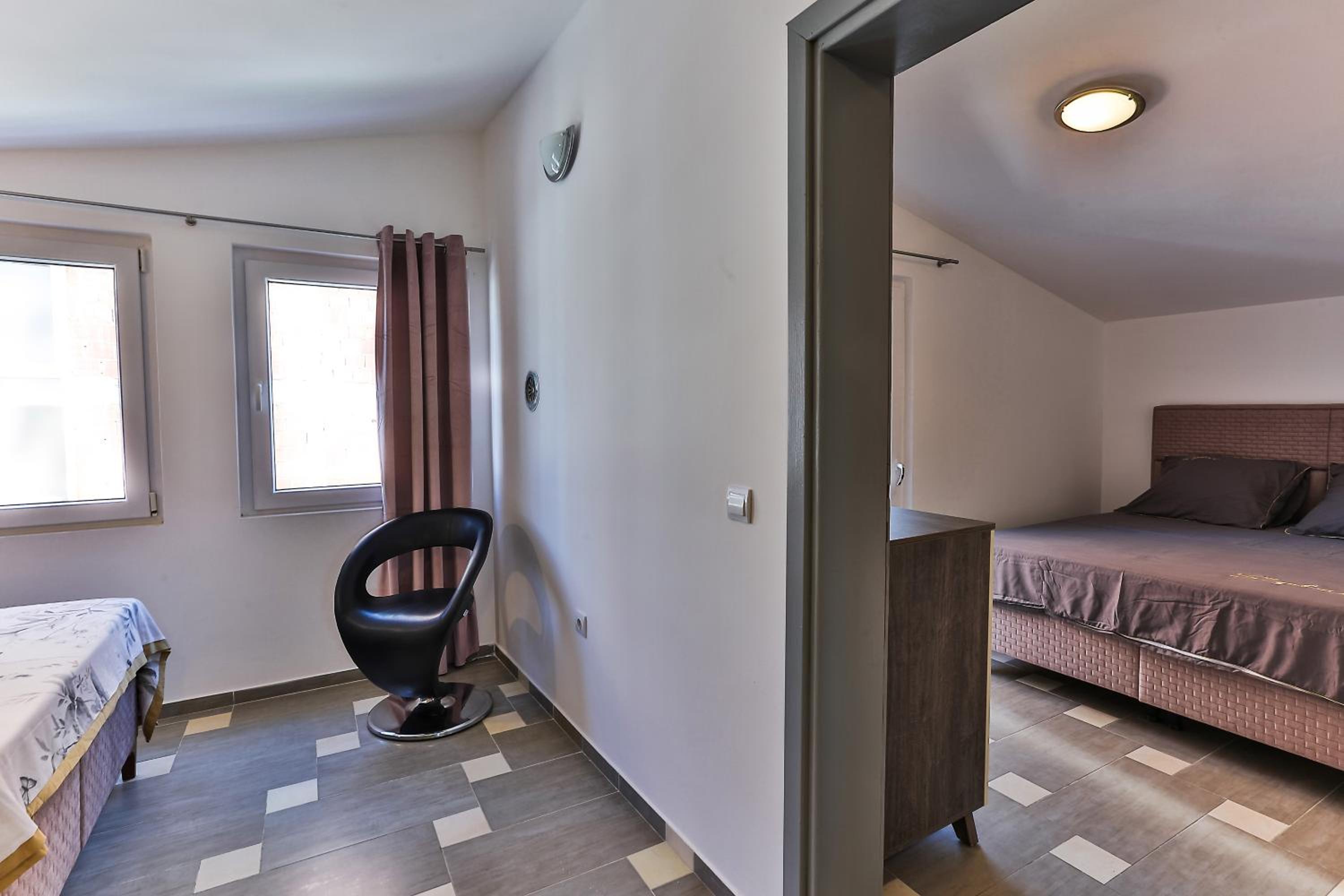 Shanti apartments